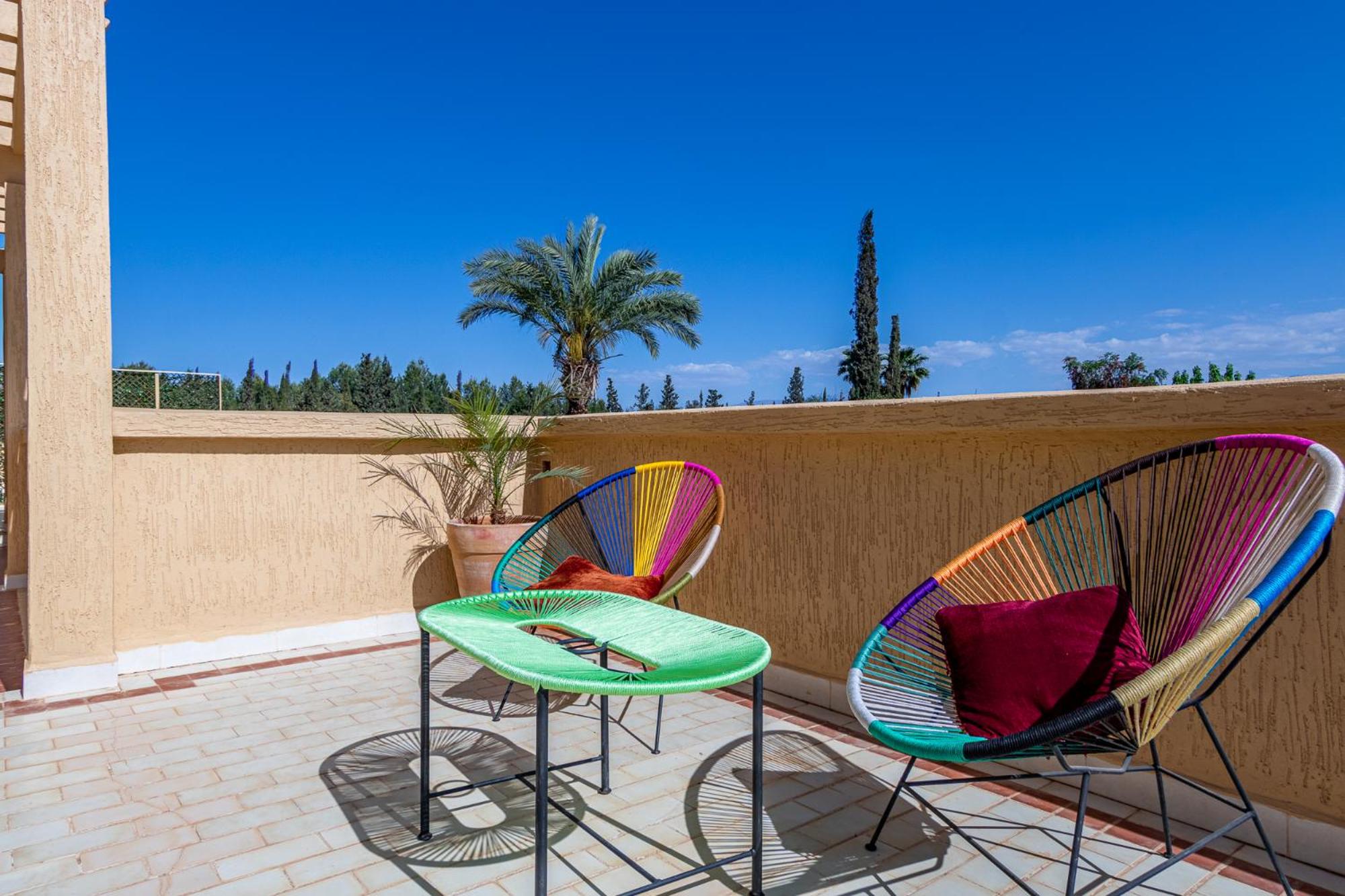 Suite with Pool View - Photo 4