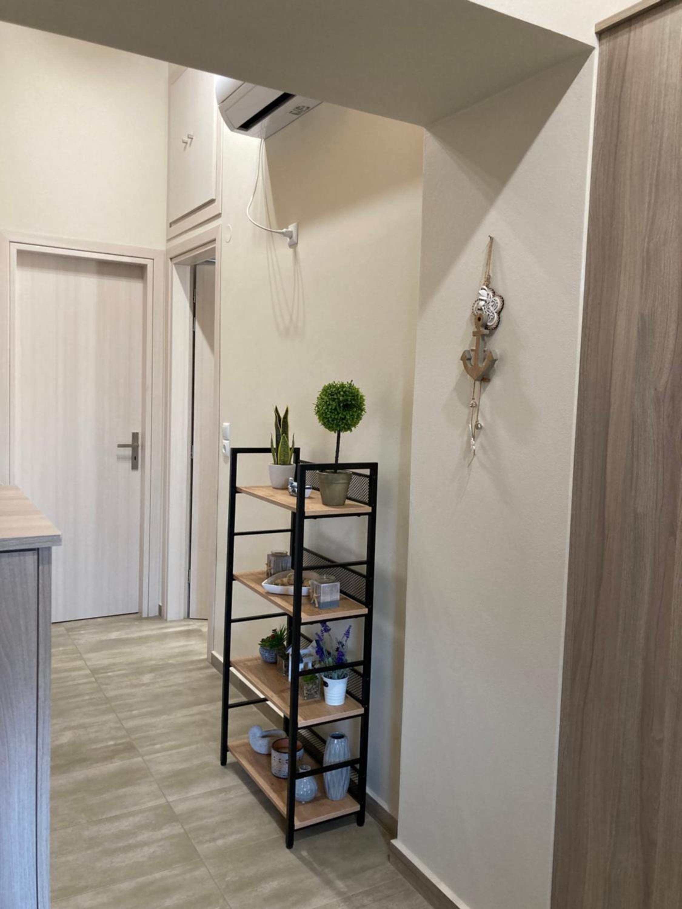 One-Bedroom House photo 2