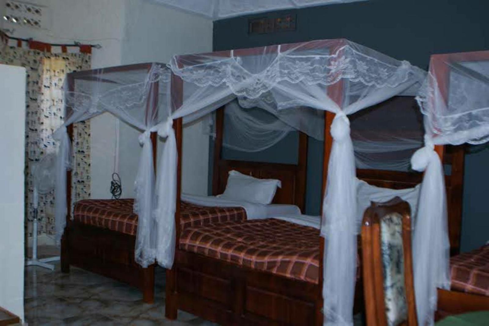 Standard Triple Room - Photo 18