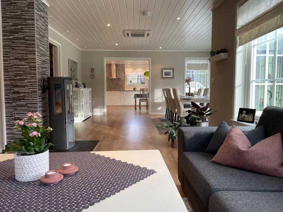 Villa photo 2