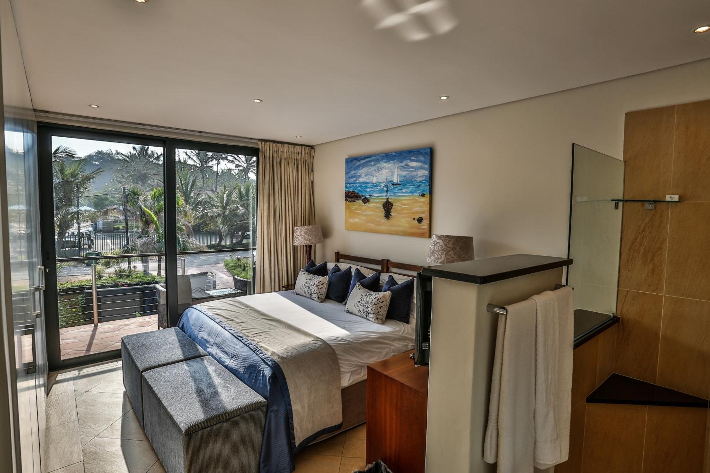 Double or Twin Room with Balcony - Photo 1