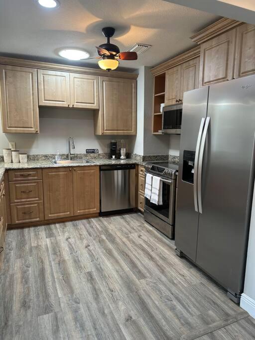 Three-Bedroom House photo 2
