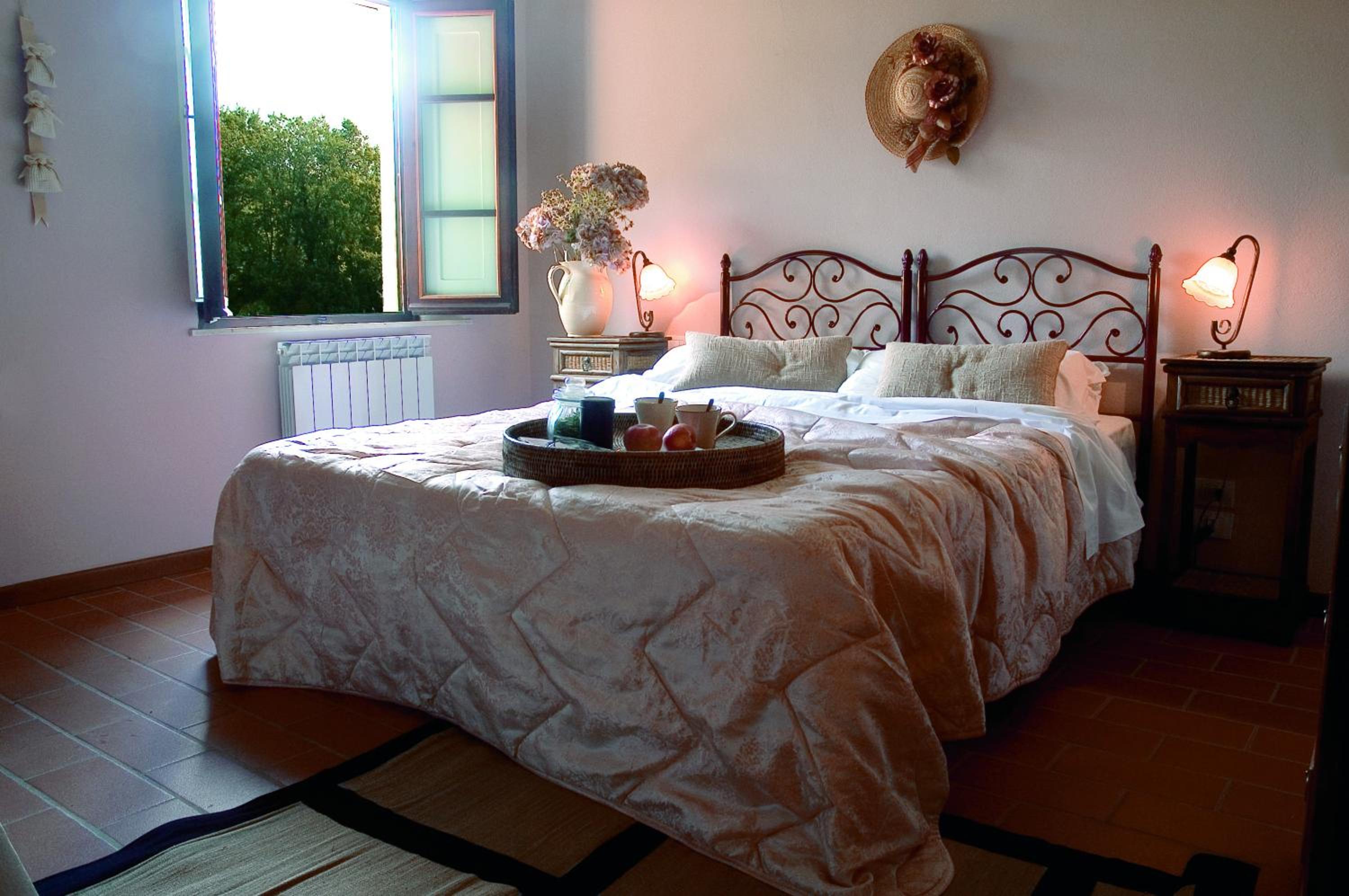 One-Bedroom Apartment with Terrace photo 1