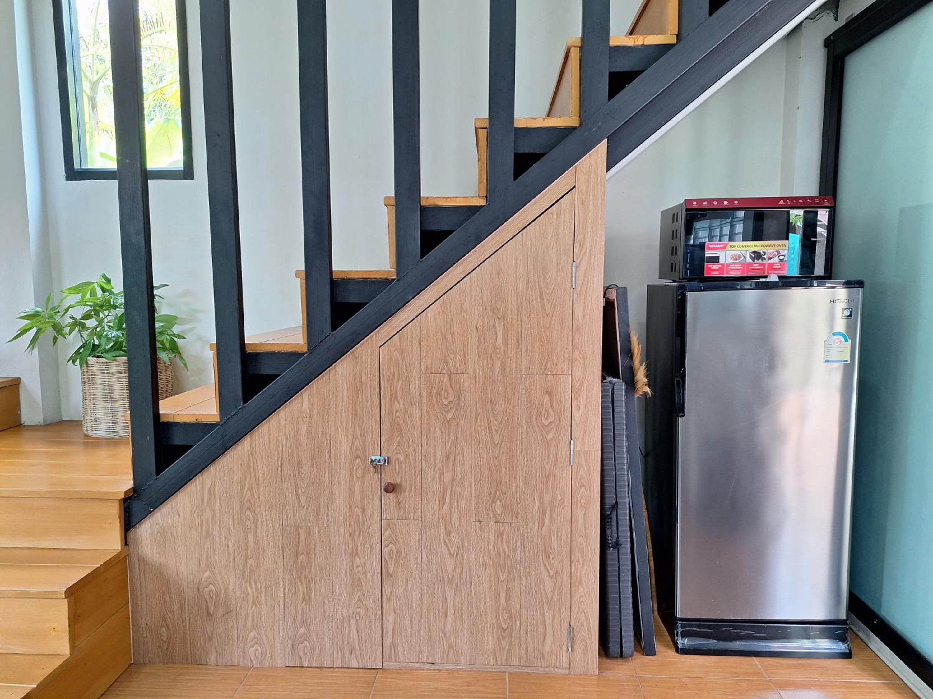 Three-Bedroom House - Photo 10