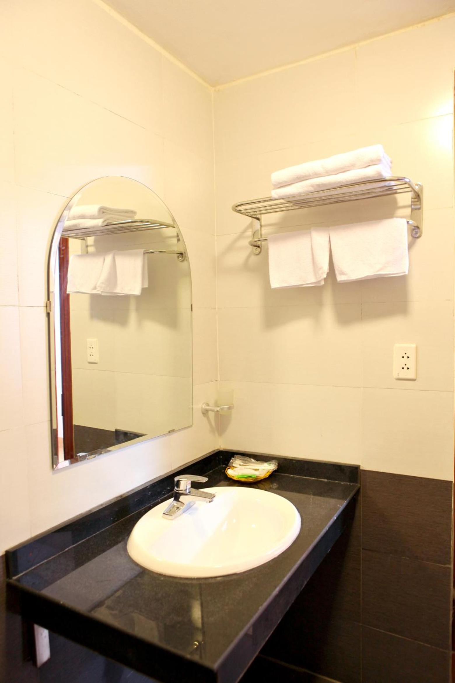 Deluxe Double Room with Balcony photo 2