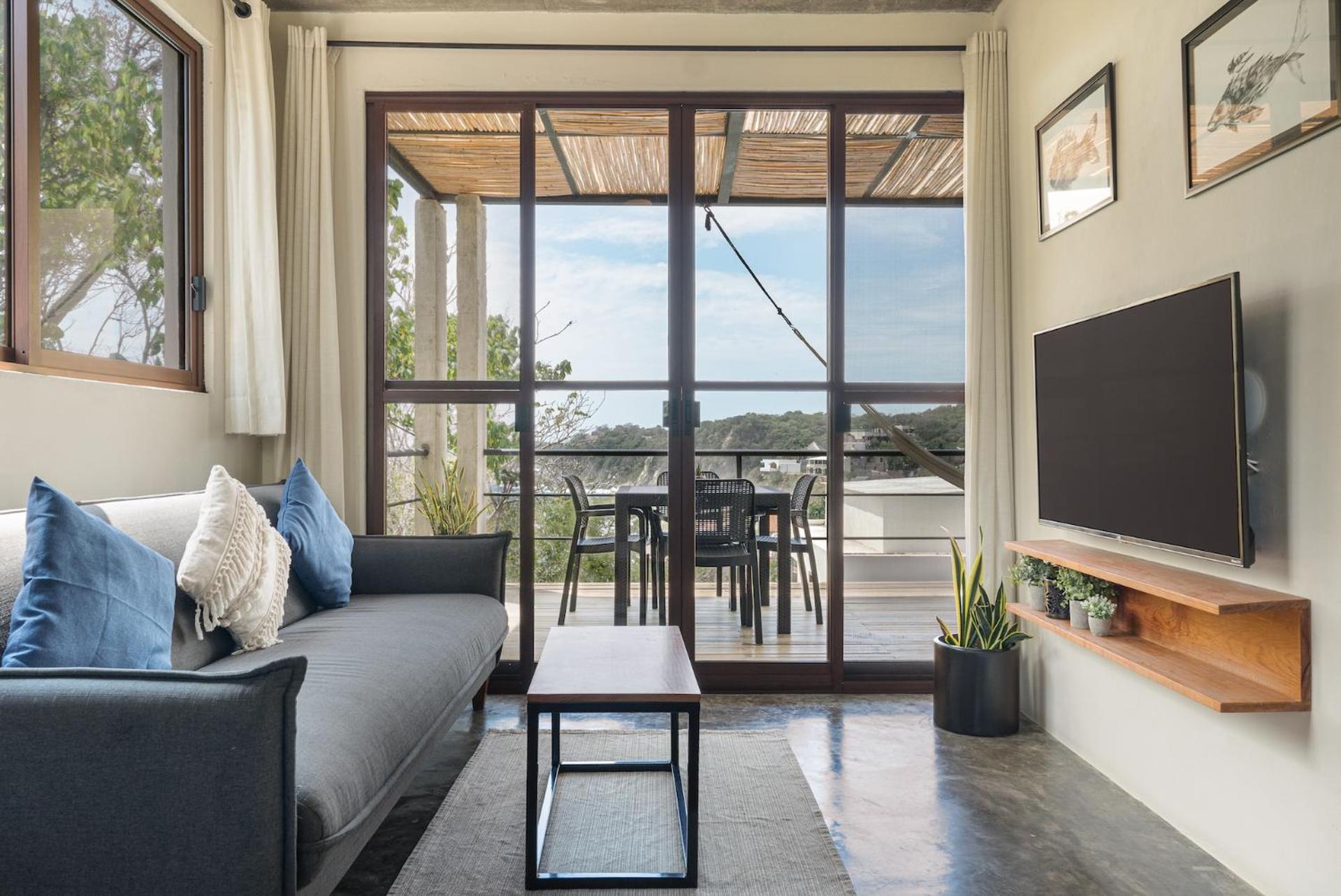 Deluxe Suite with Sea View - Photo 1