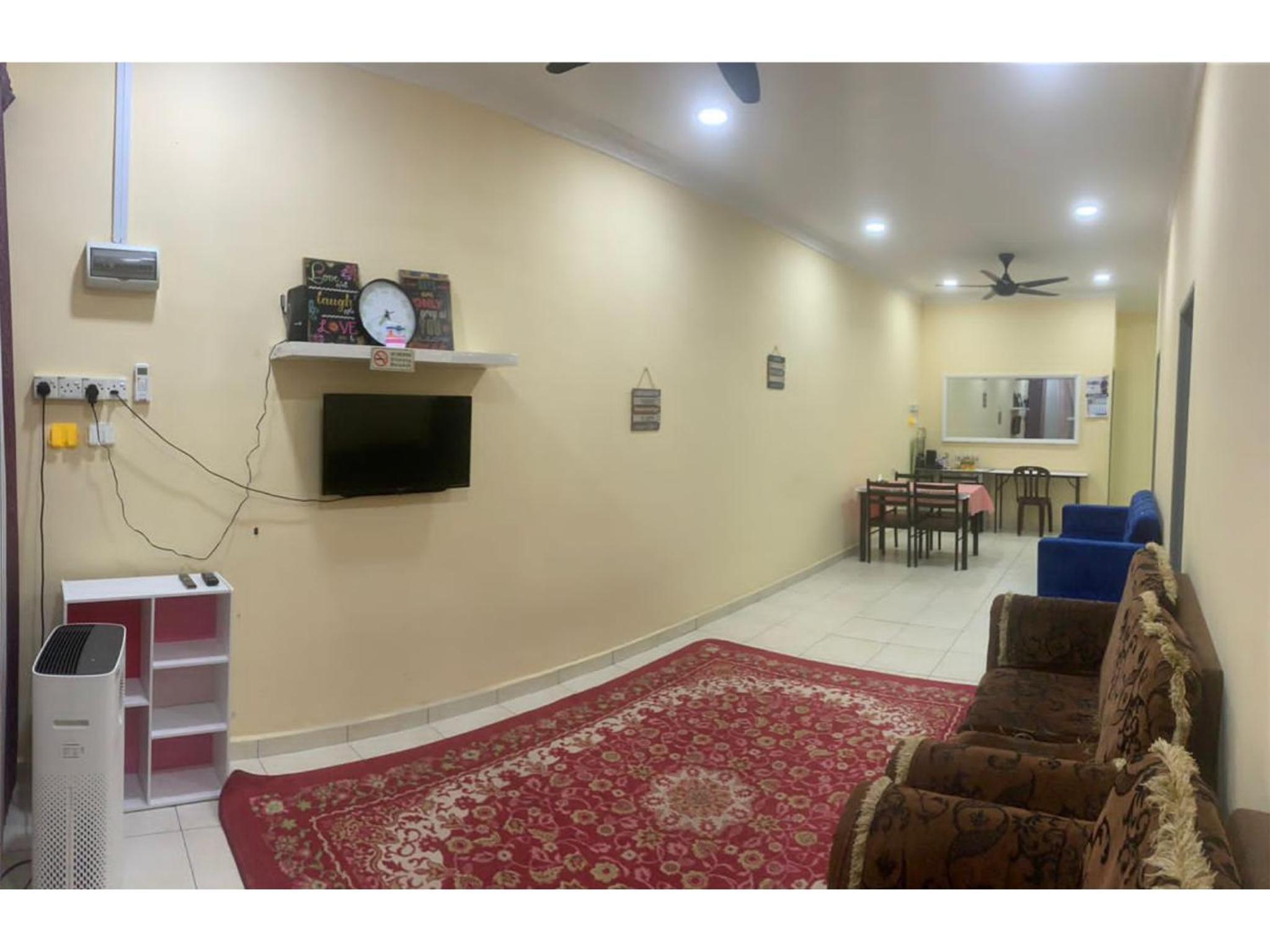 Three-Bedroom House photo 1