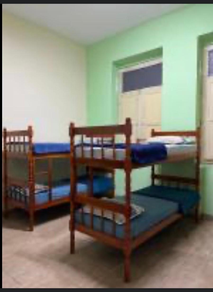 Large Twin Room - Photo 10