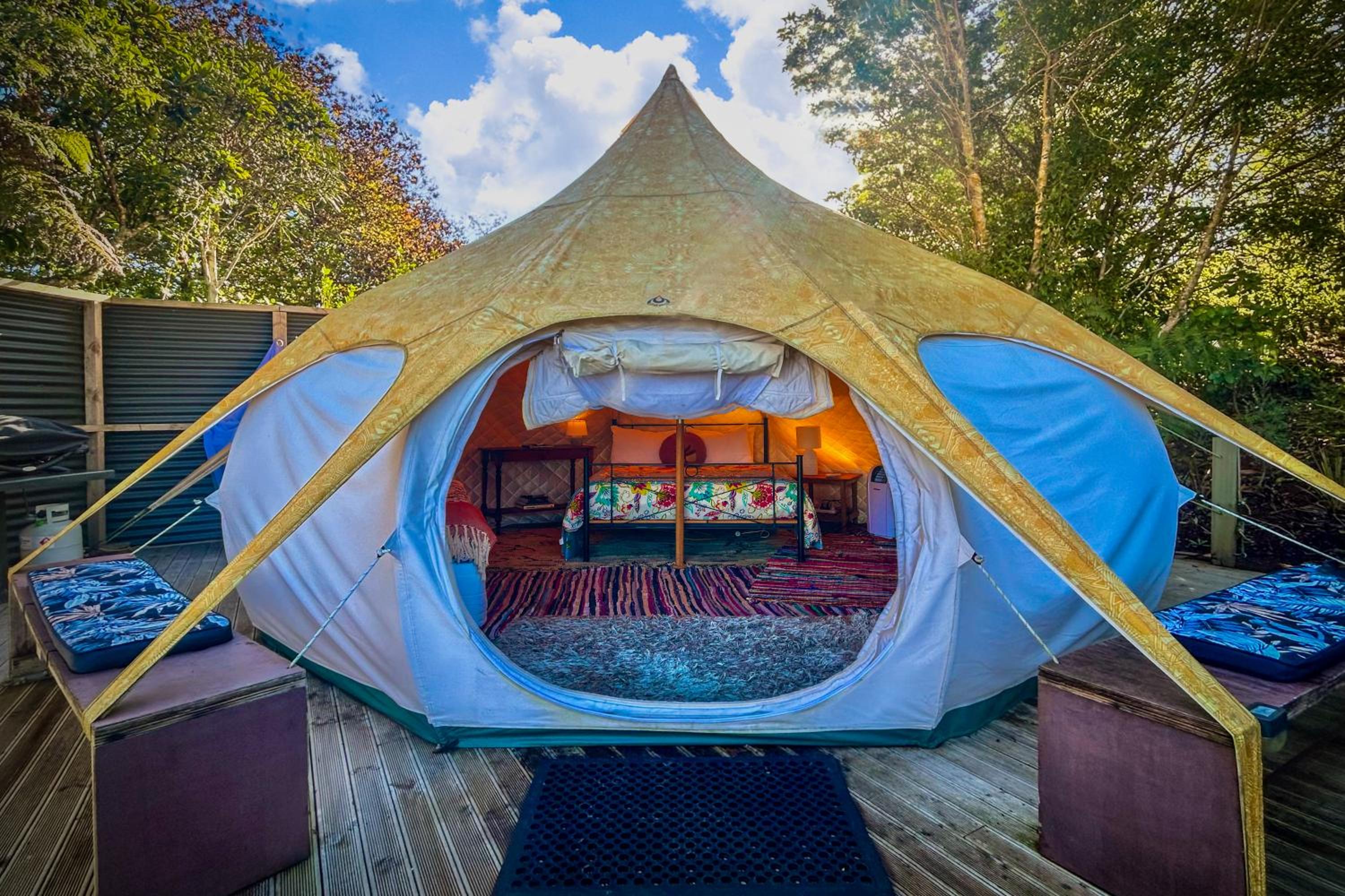 Tent - Photo 1