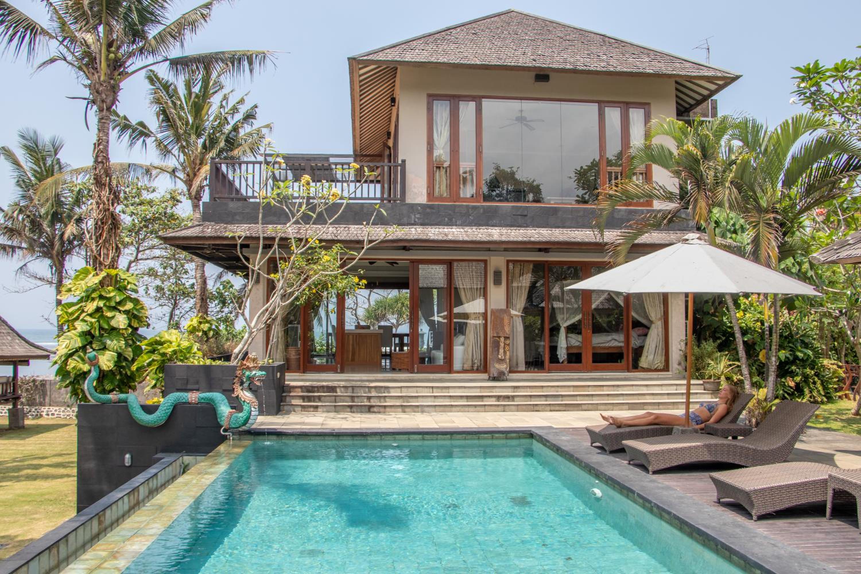 Three-Bedroom Villa photo 2
