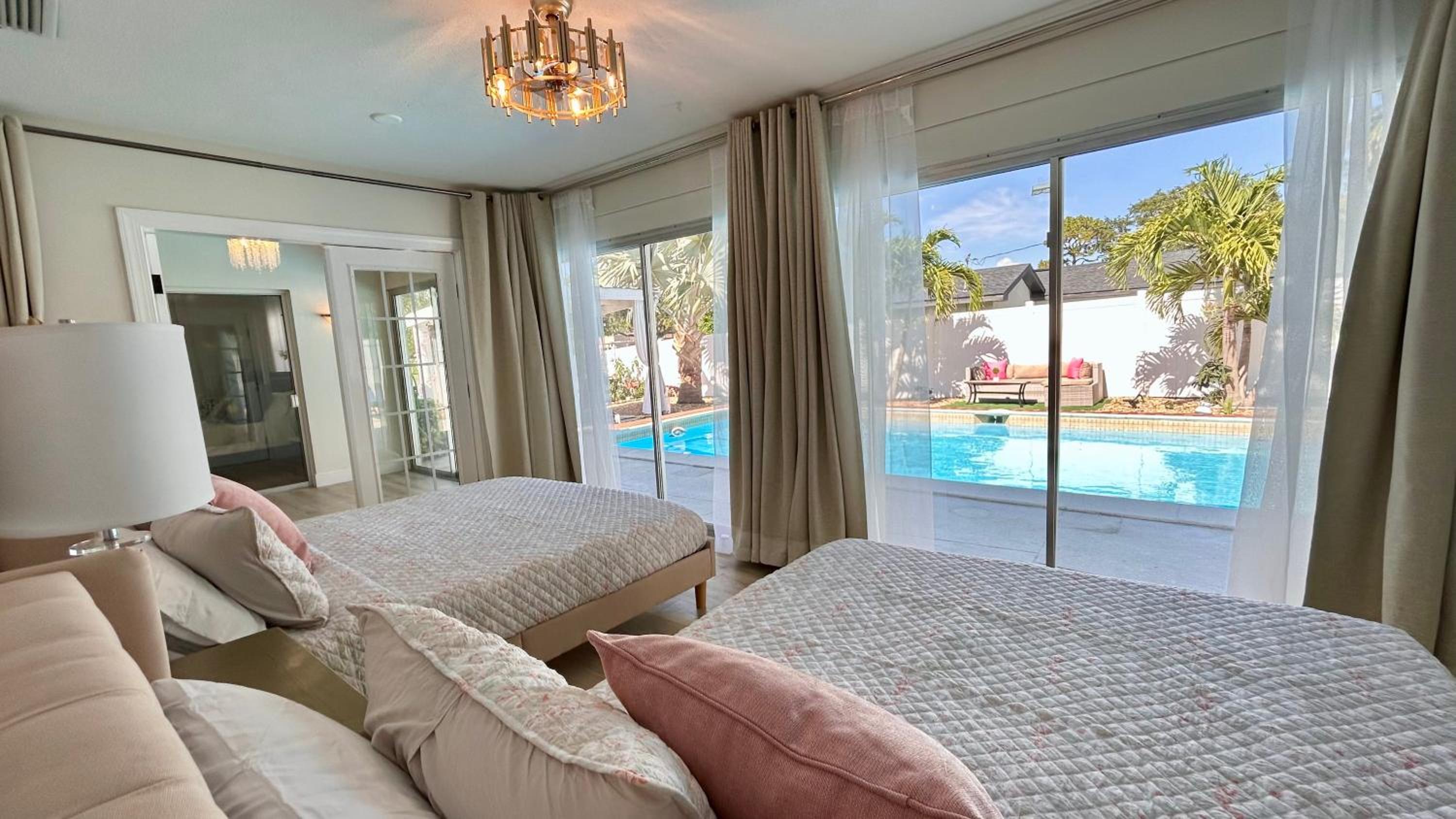Three-Bedroom Villa photo 1