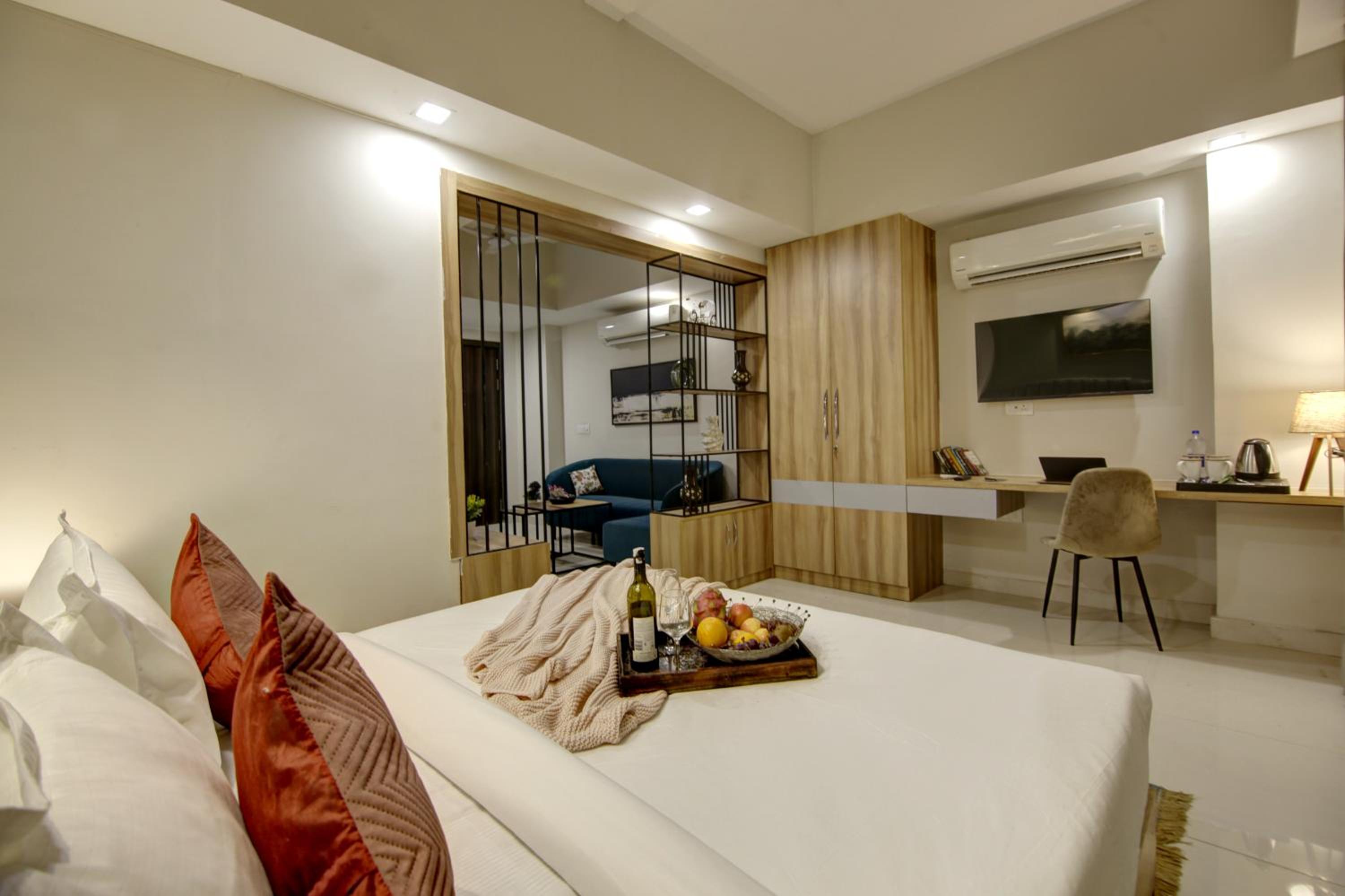 Standard Room - Photo 11