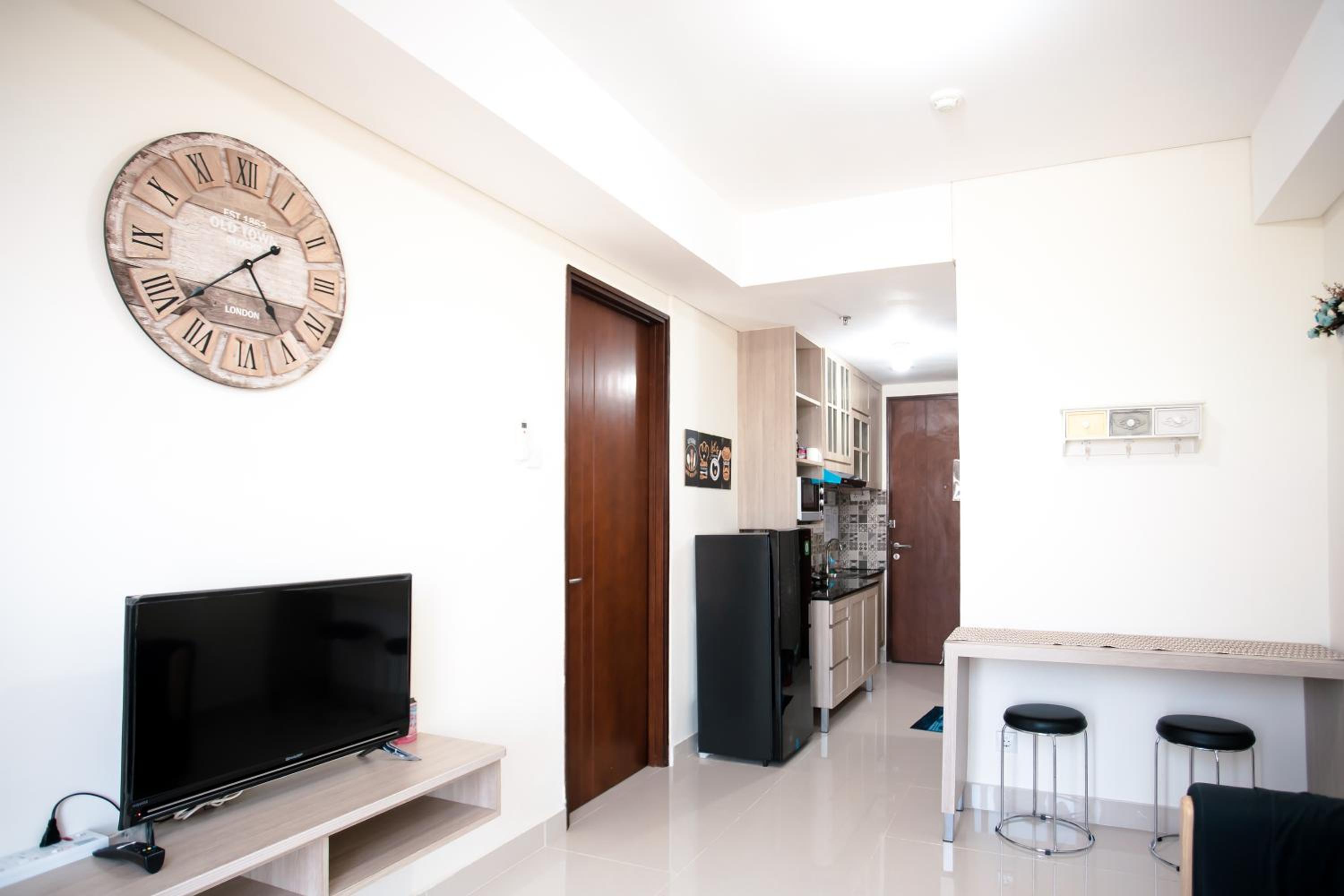 One-Bedroom Apartment - Photo 4