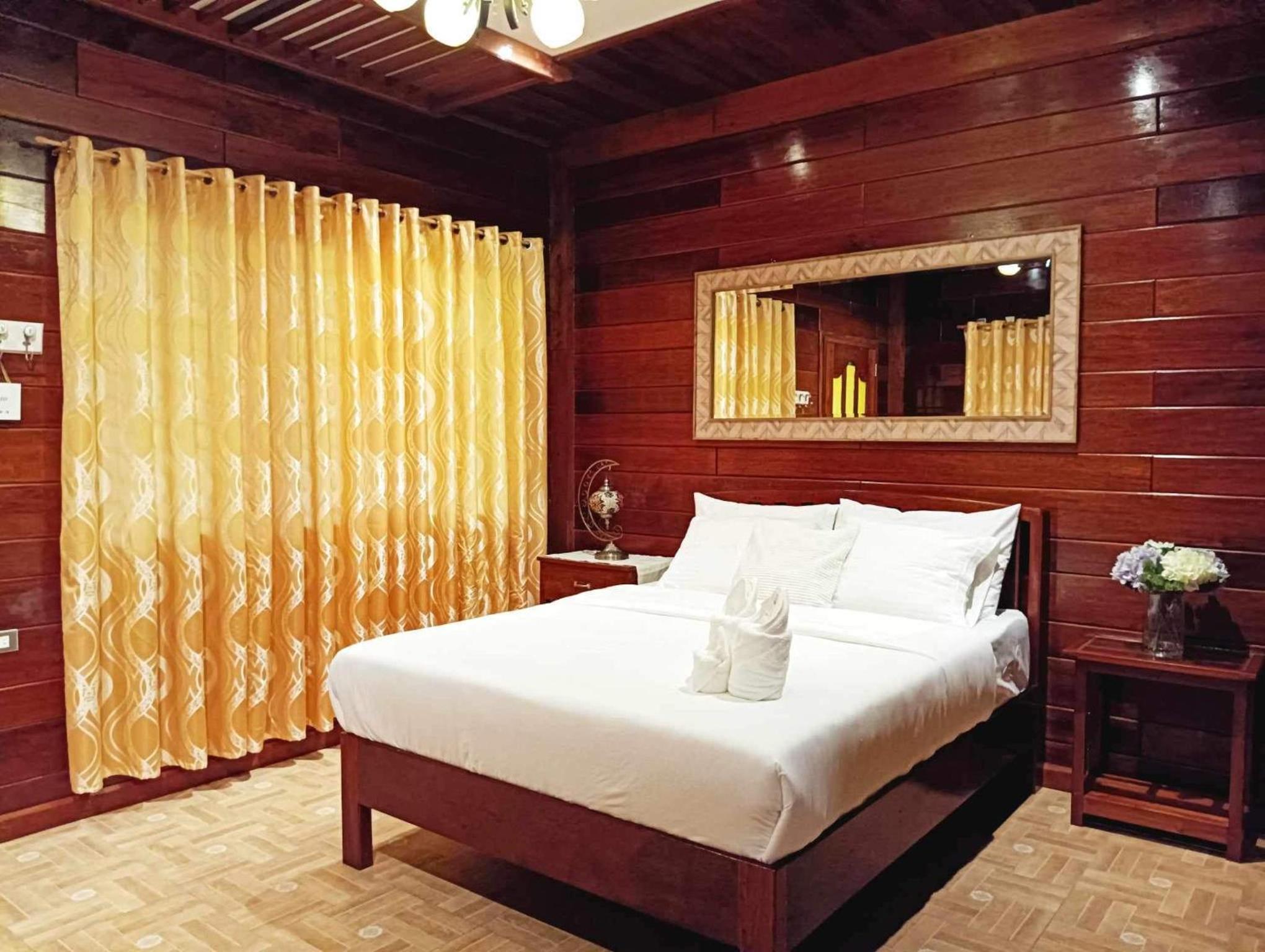 Deluxe Suite - Photo 1