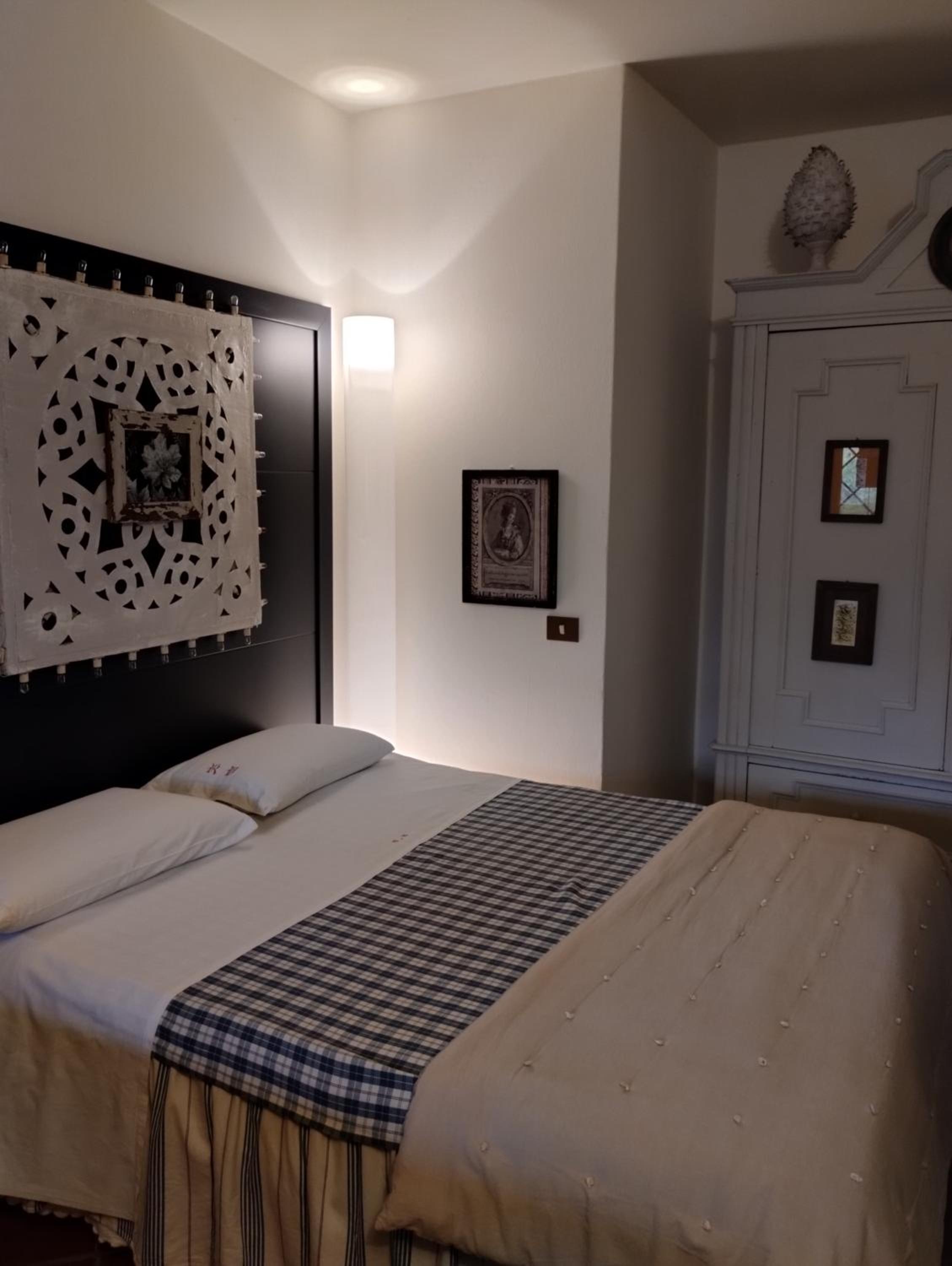 One-Bedroom Apartment - Photo 10