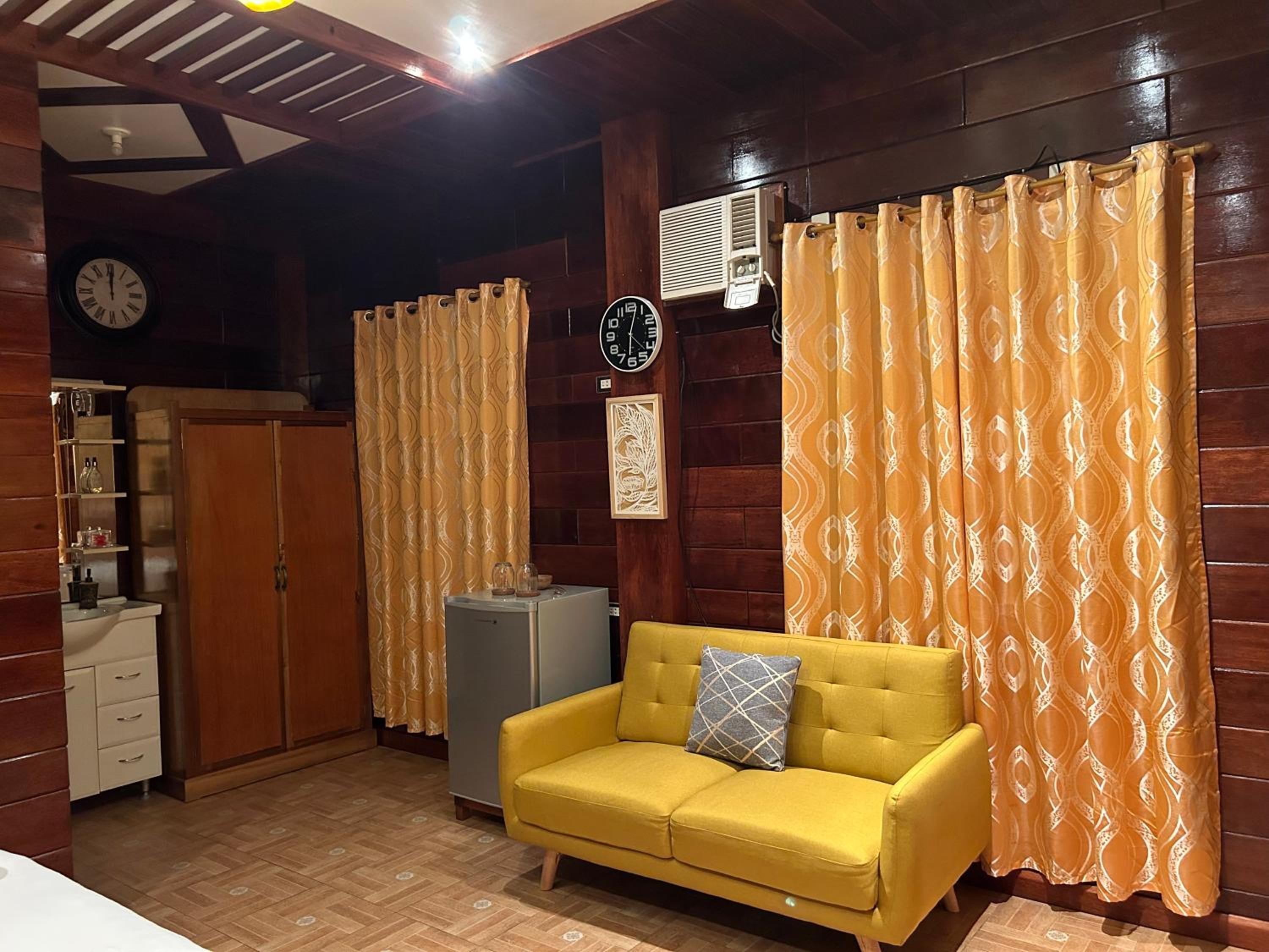 Deluxe Suite - Photo 5