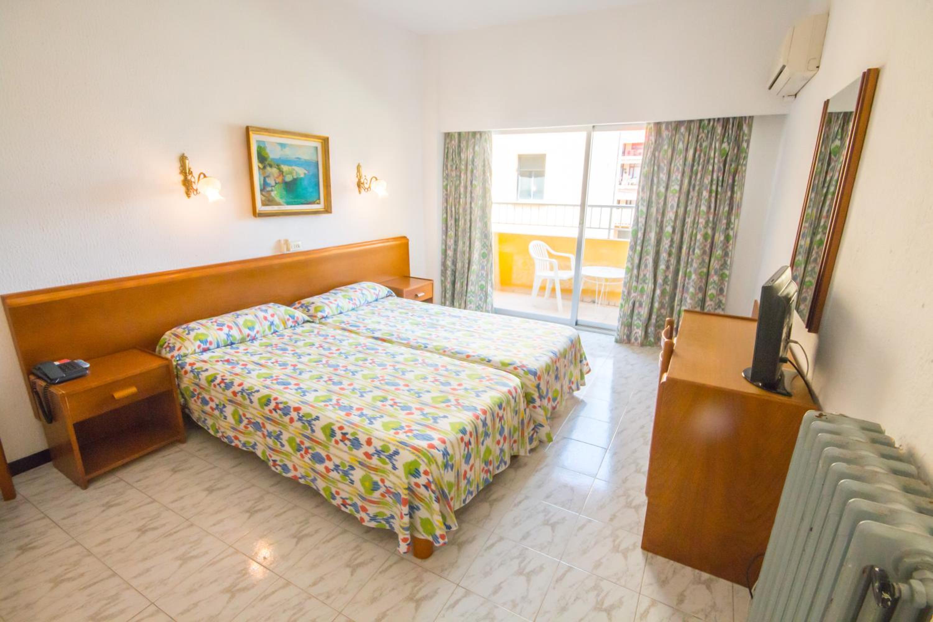 Double Or Twin Room - Photo 5