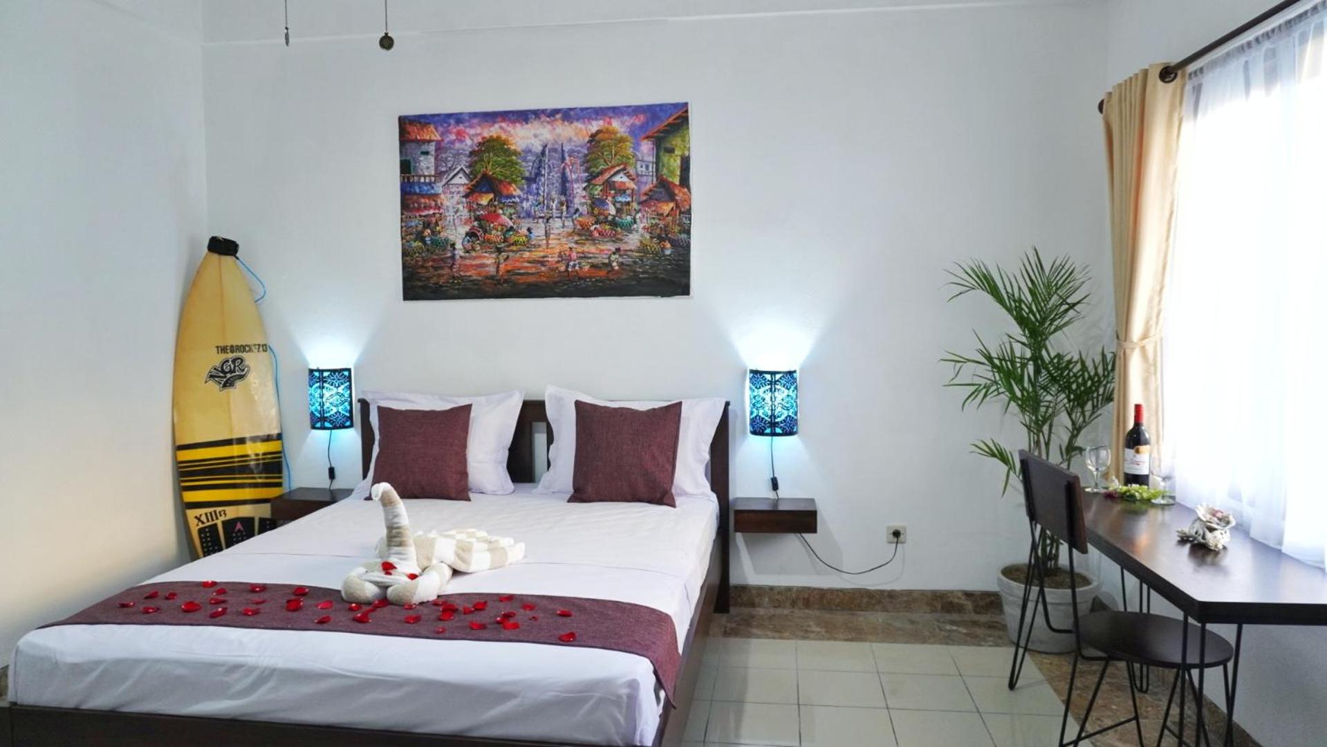 Queen Room with Pool View photo 3