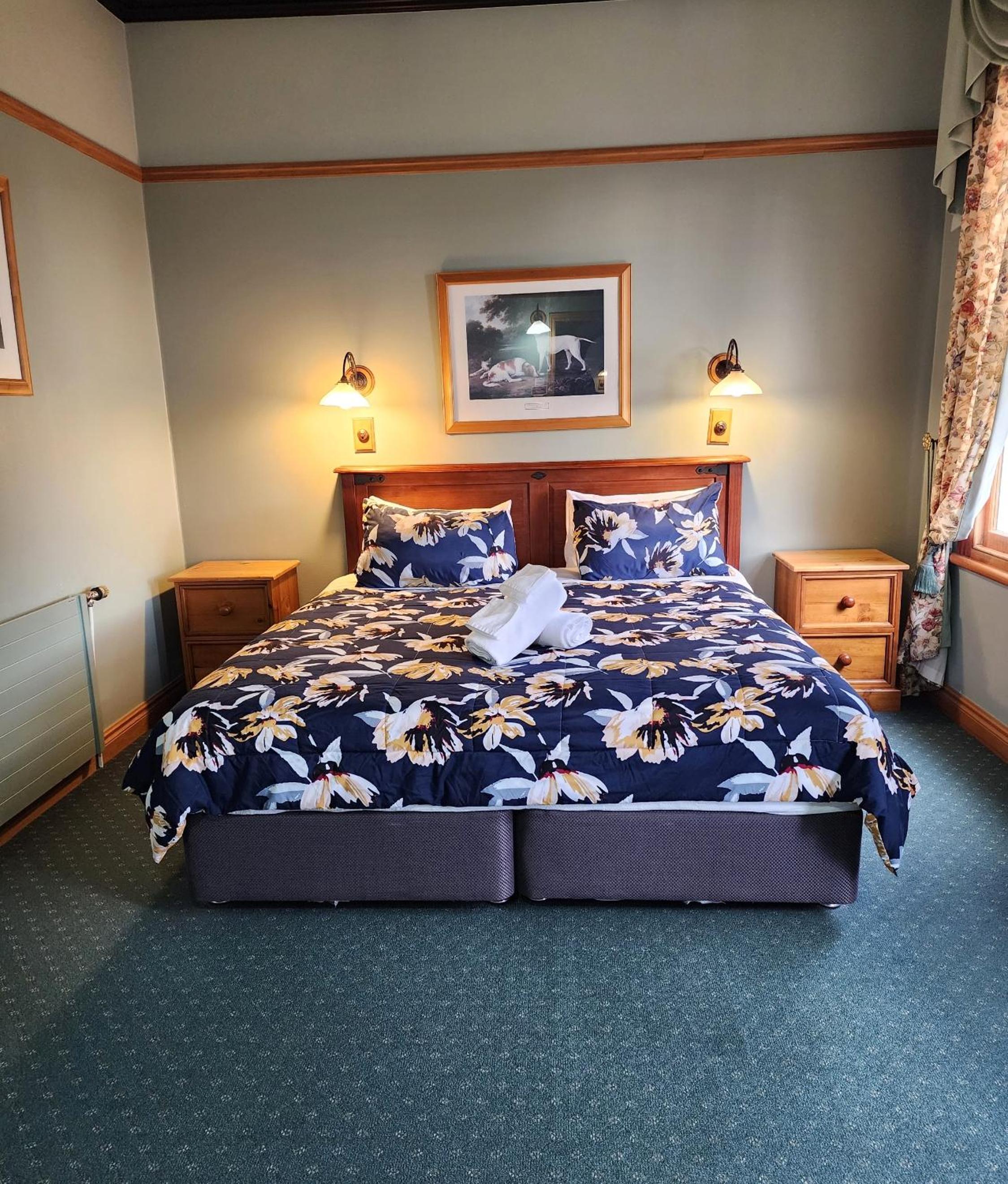 Twin Room - Heritage Wing photo 1