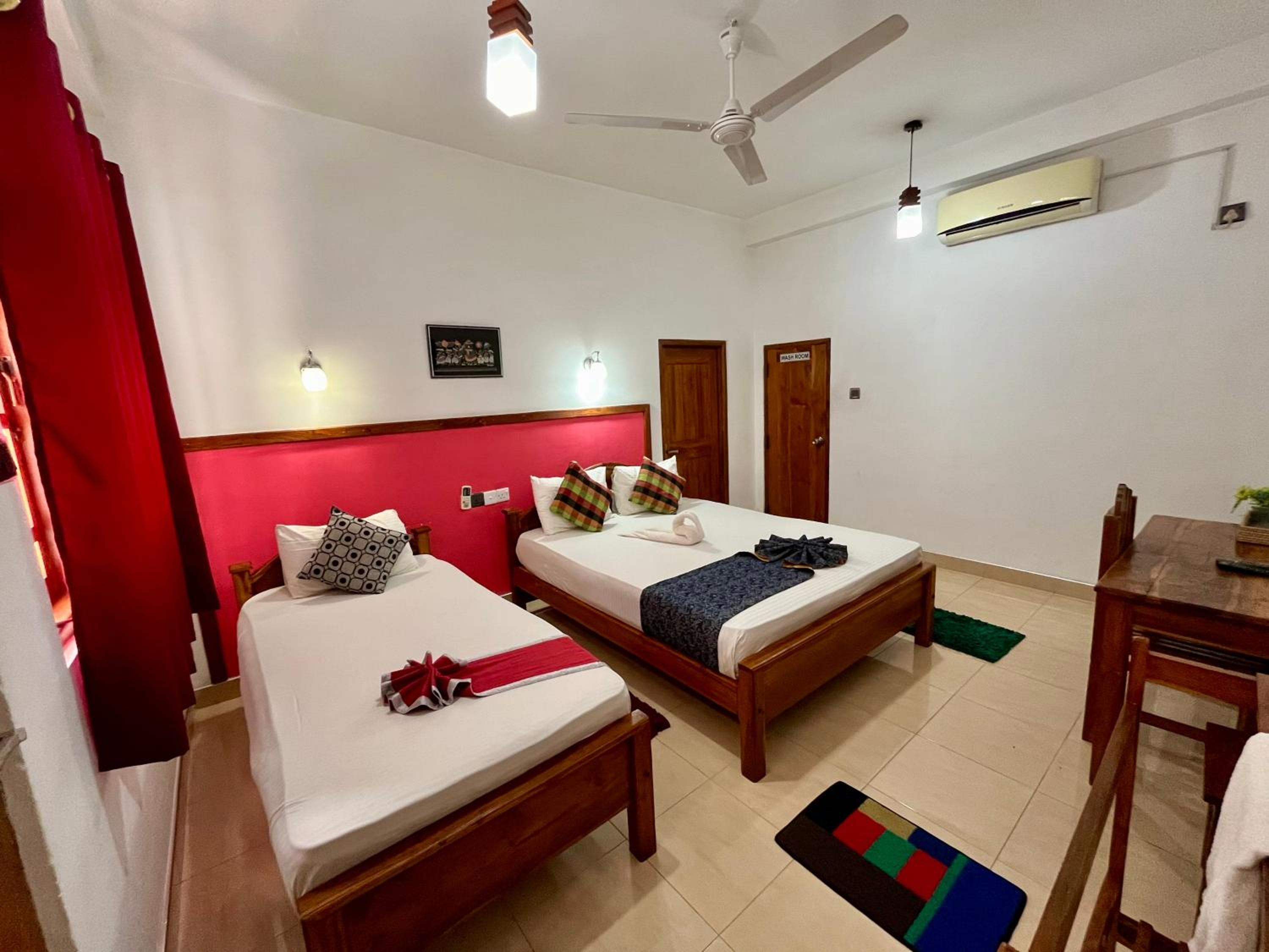 Basic Triple Room photo 1