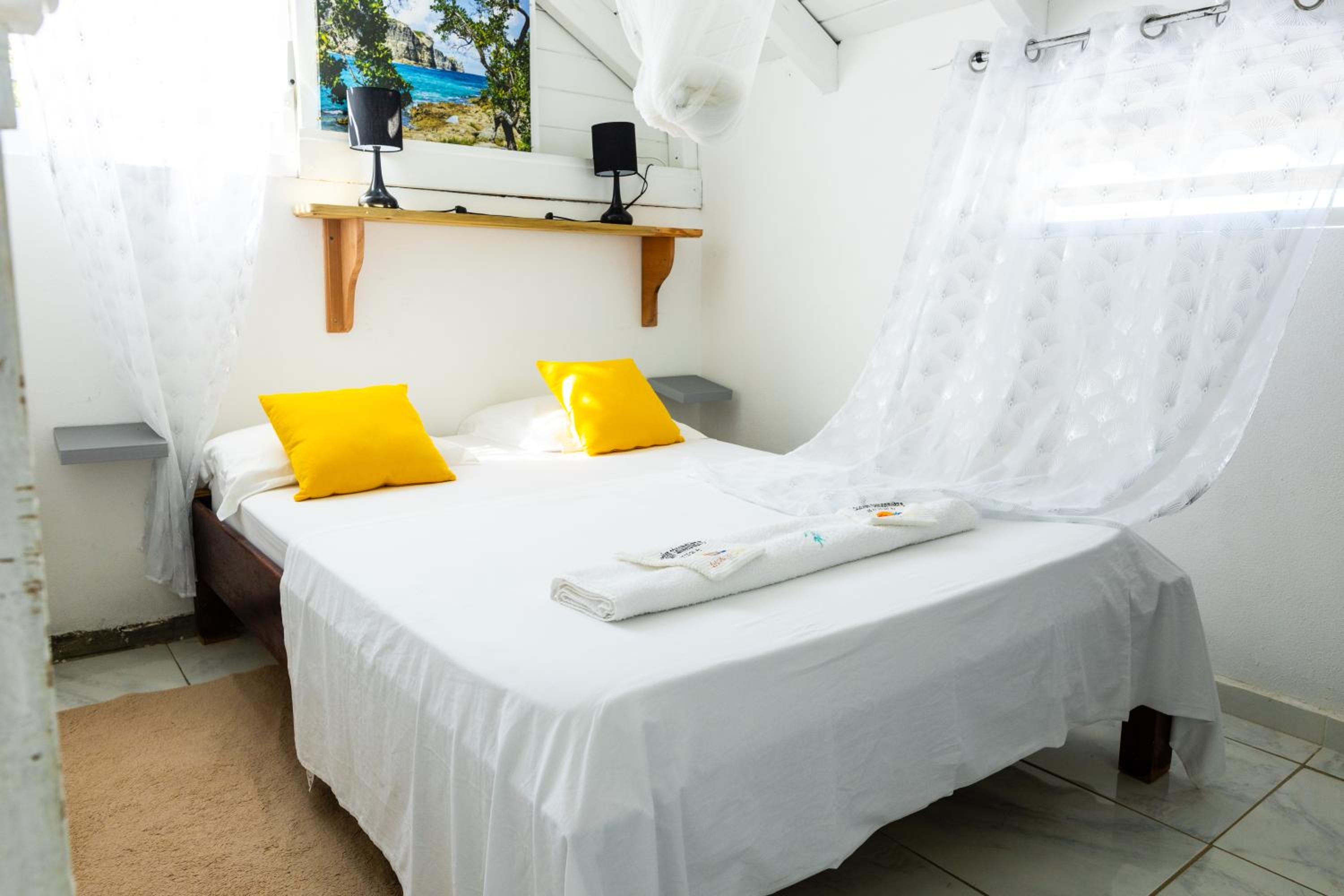 Two-Bedroom House - Photo 1
