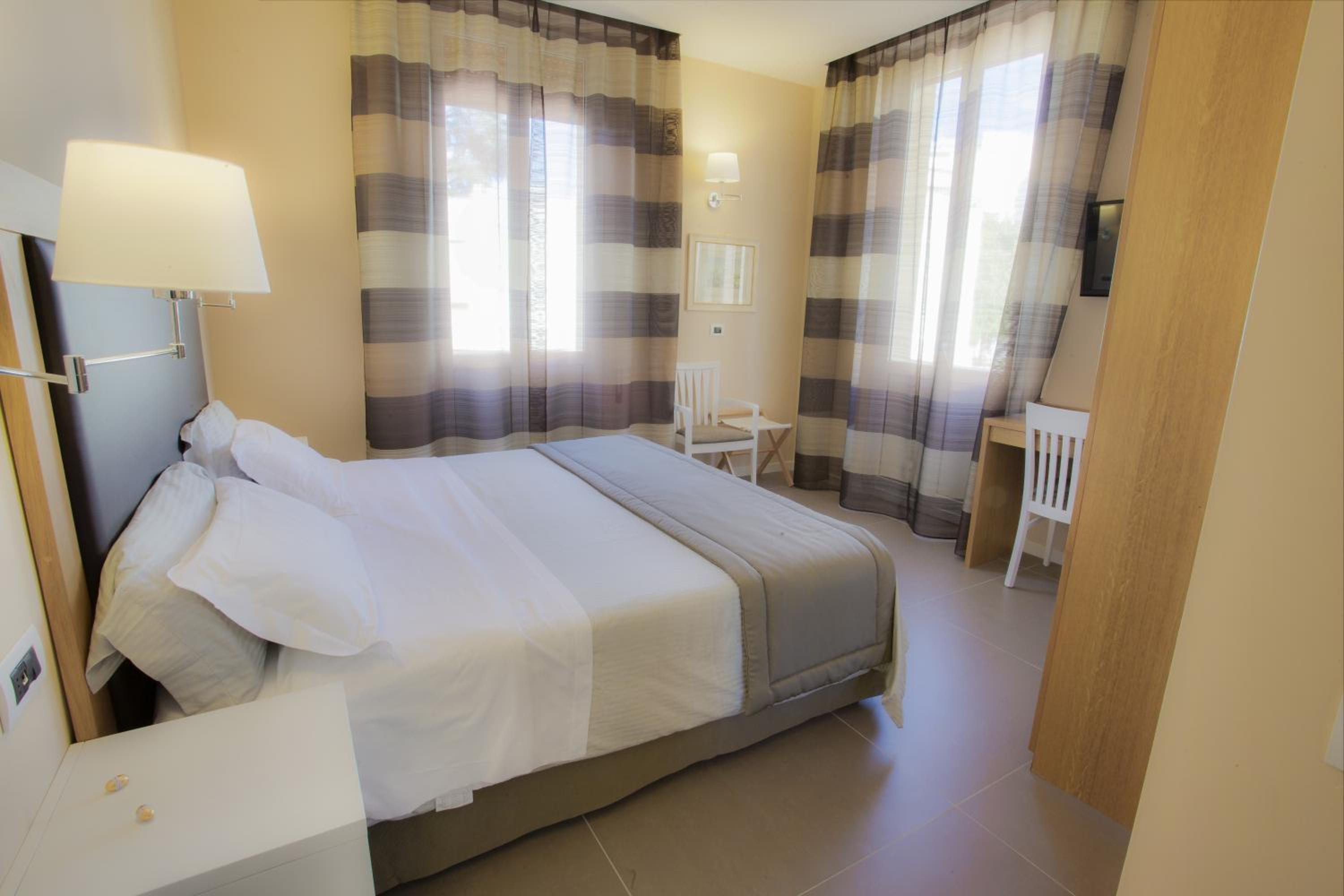 Double Room - Photo 2