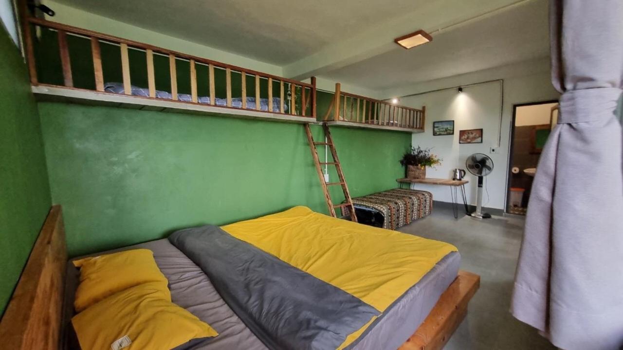 Family Room With Mountain View photo 1
