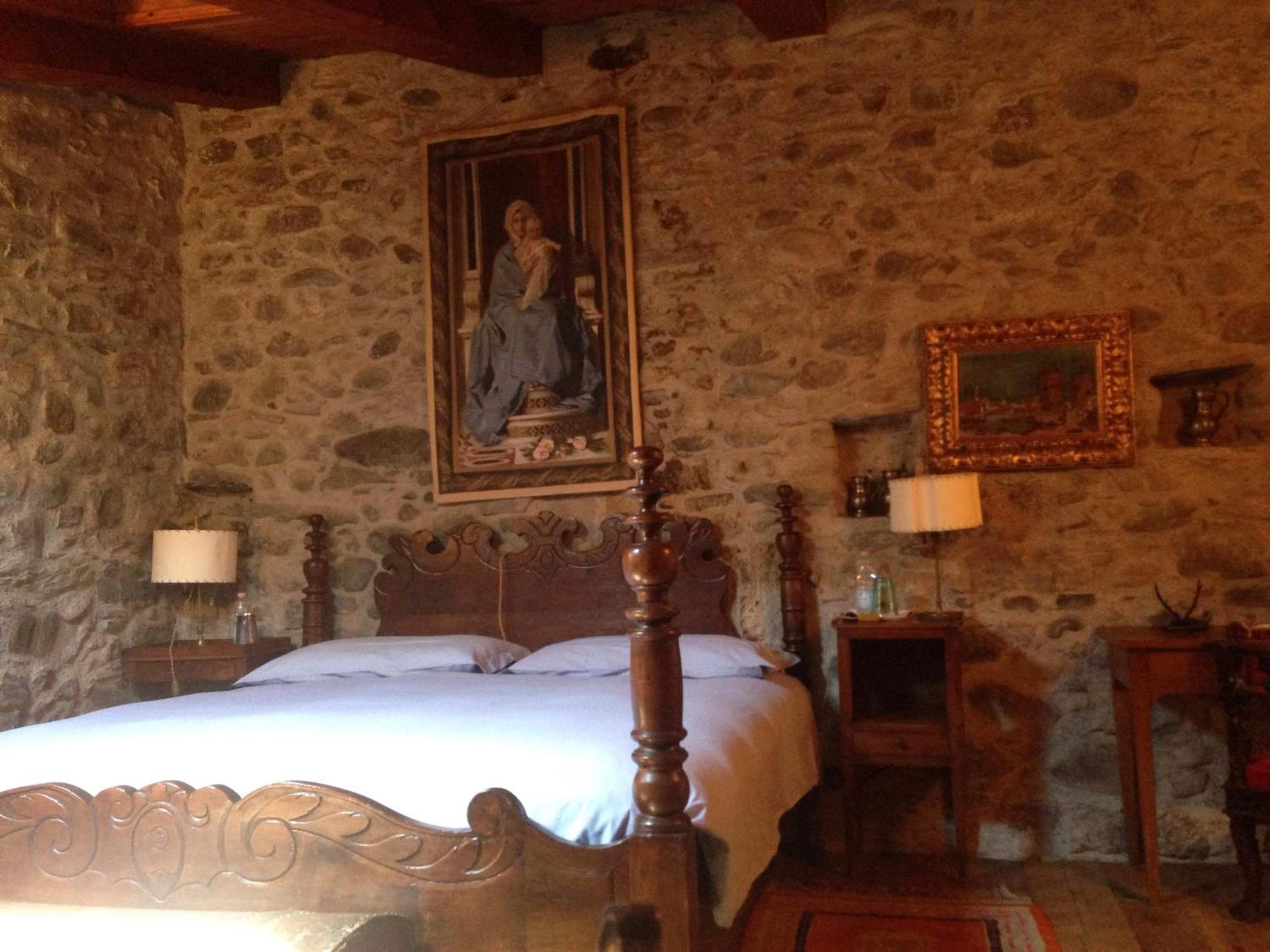 Deluxe King Room - Photo 3