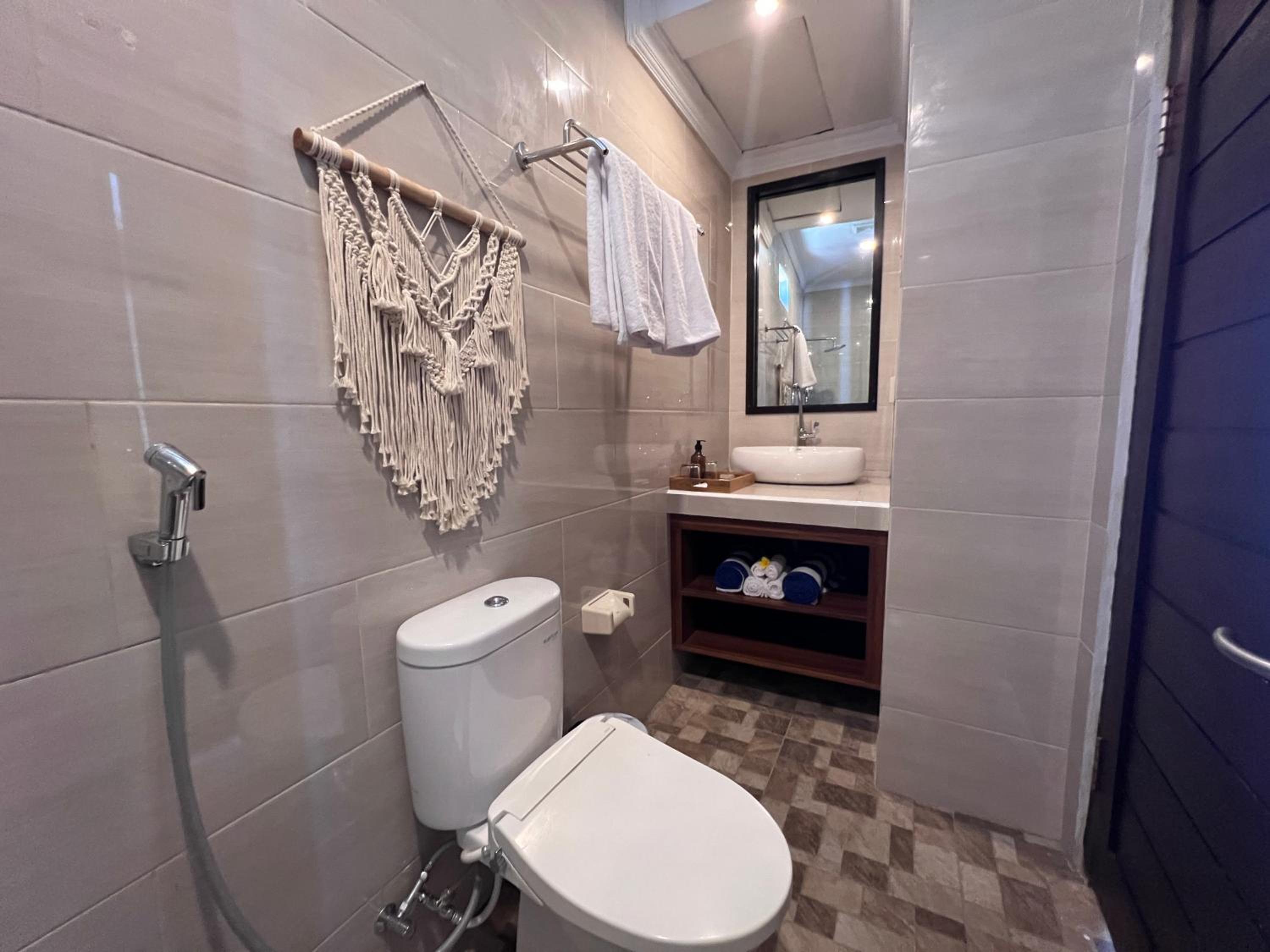 Studio with Pool View - Free Shuttle to Banjar Nyuh Harbor (1 Way) - Photo 17