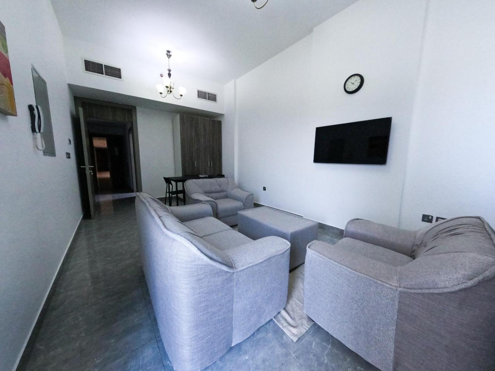 Apartment photo 1