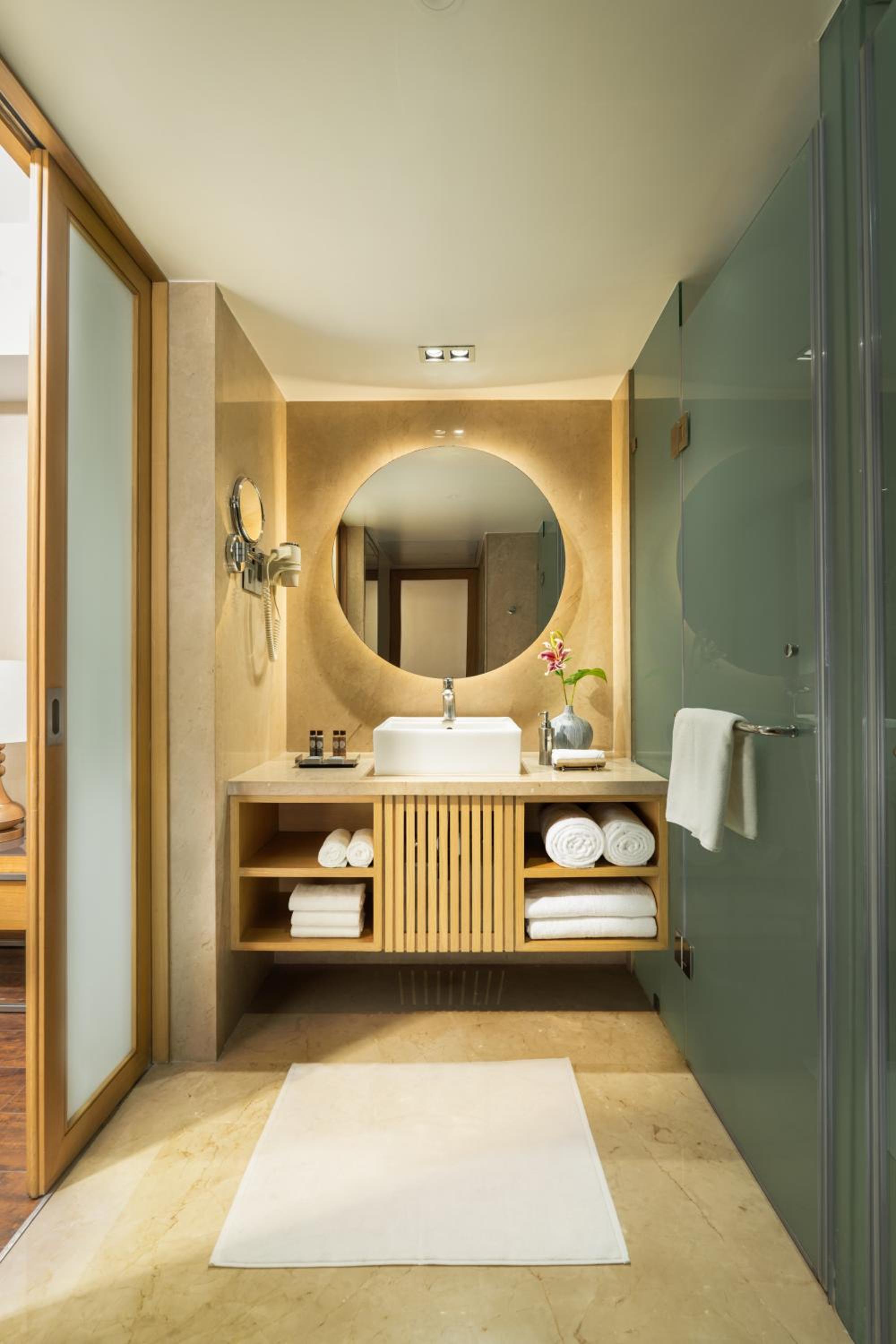 Premium Suite – 10% Discount on Food & Beverages, SPA and Laundry photo