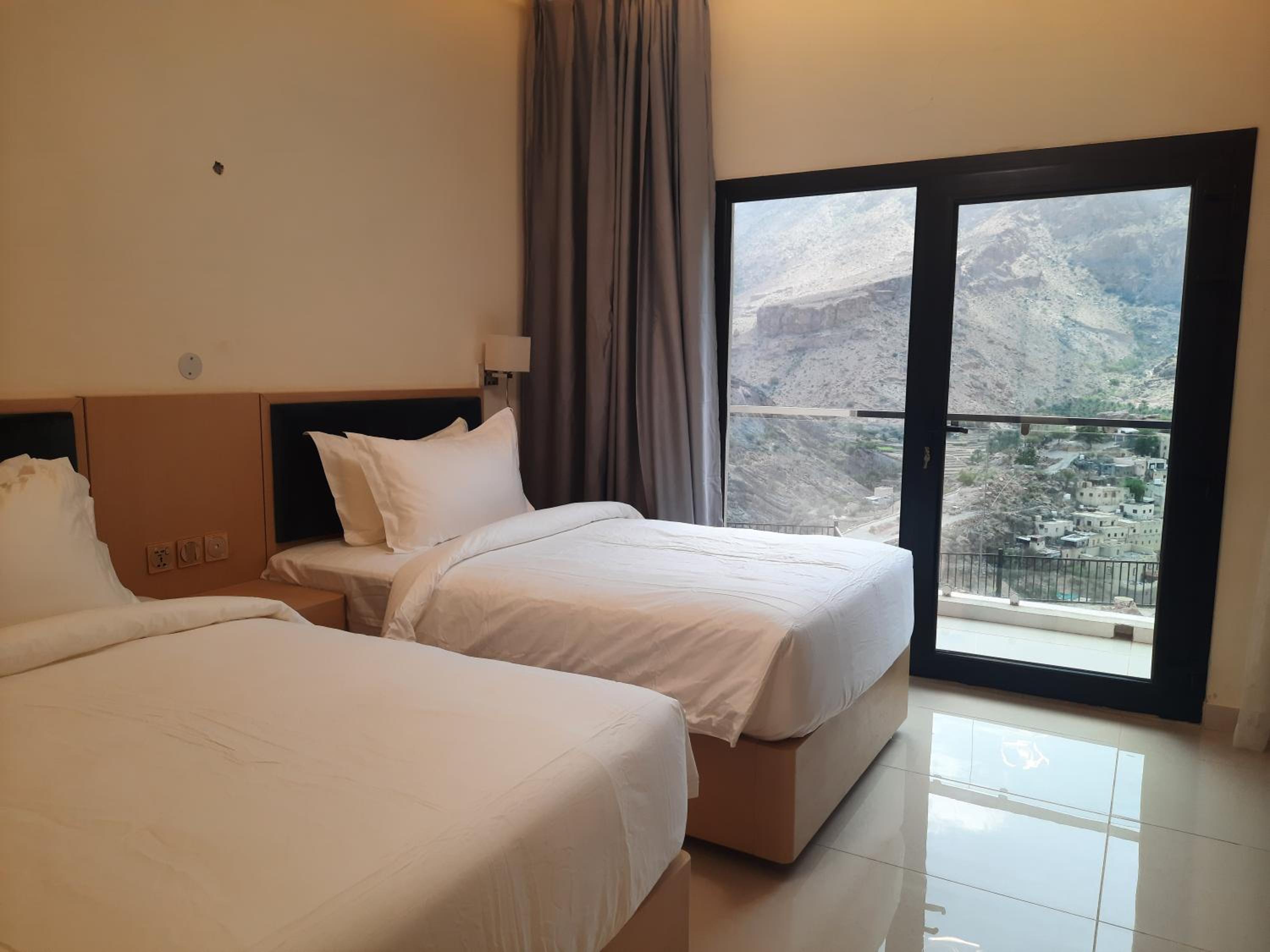 Deluxe Twin Room photo 3