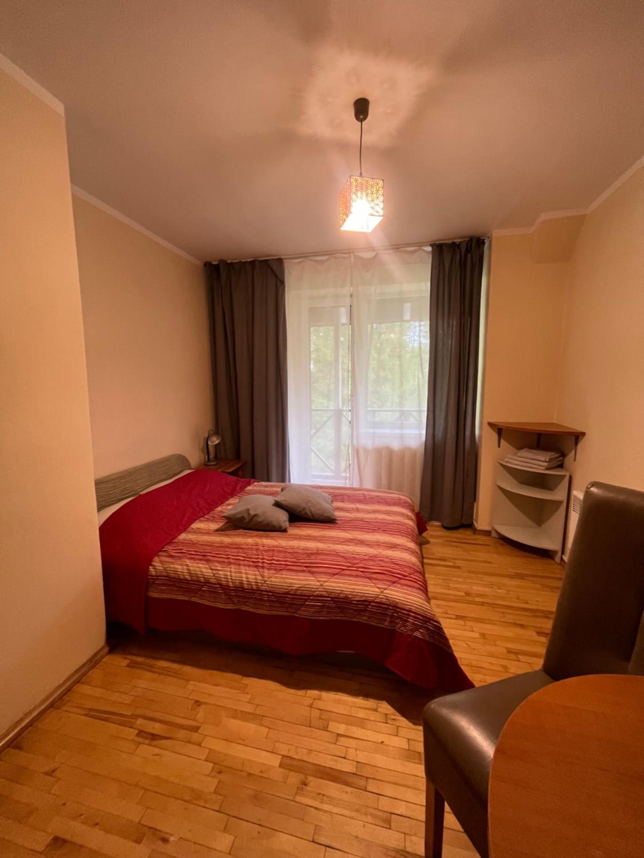 Family Room with Balcony photo 3