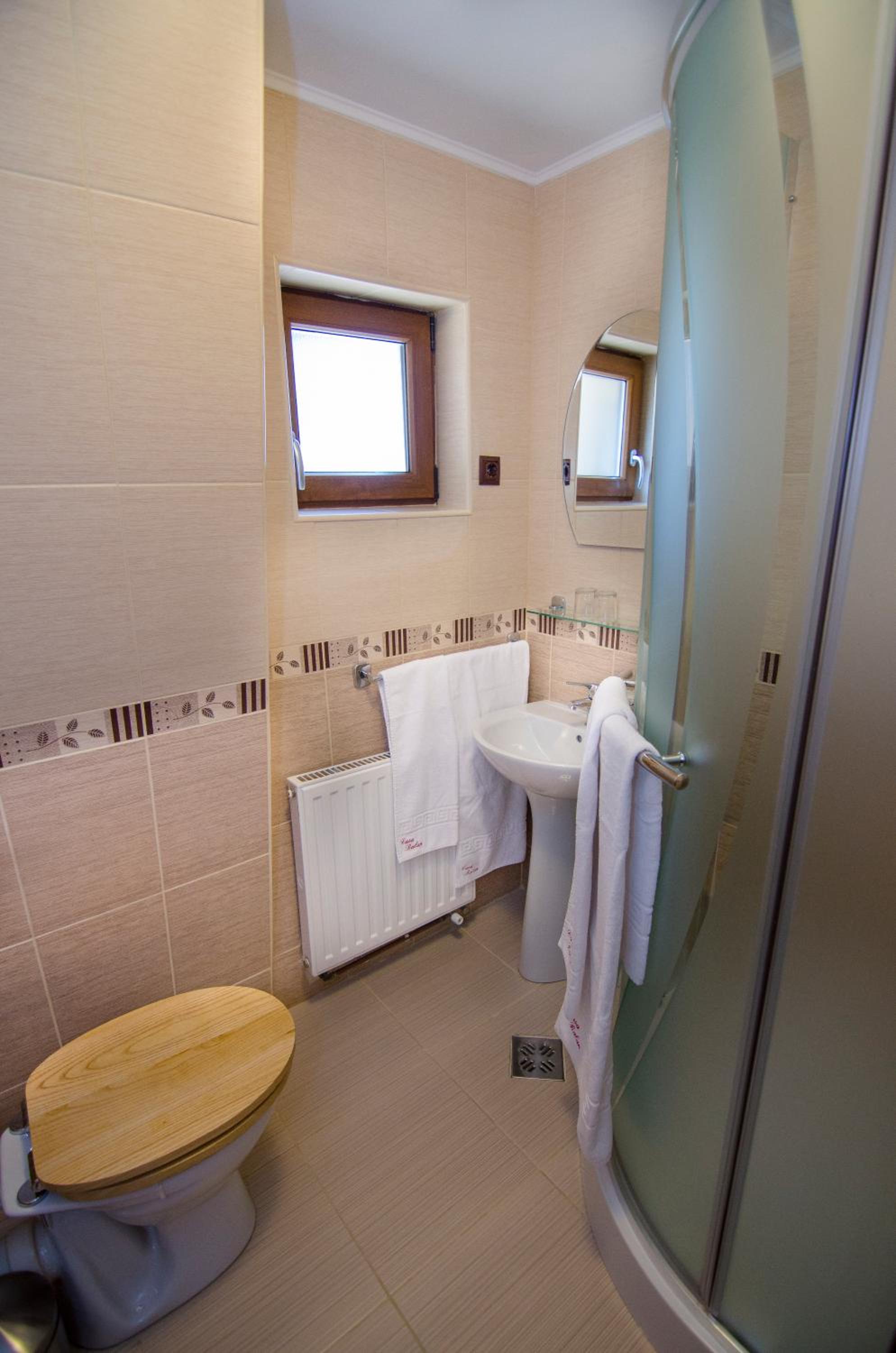 Deluxe Room (2 Adults + 1 Child) photo 3