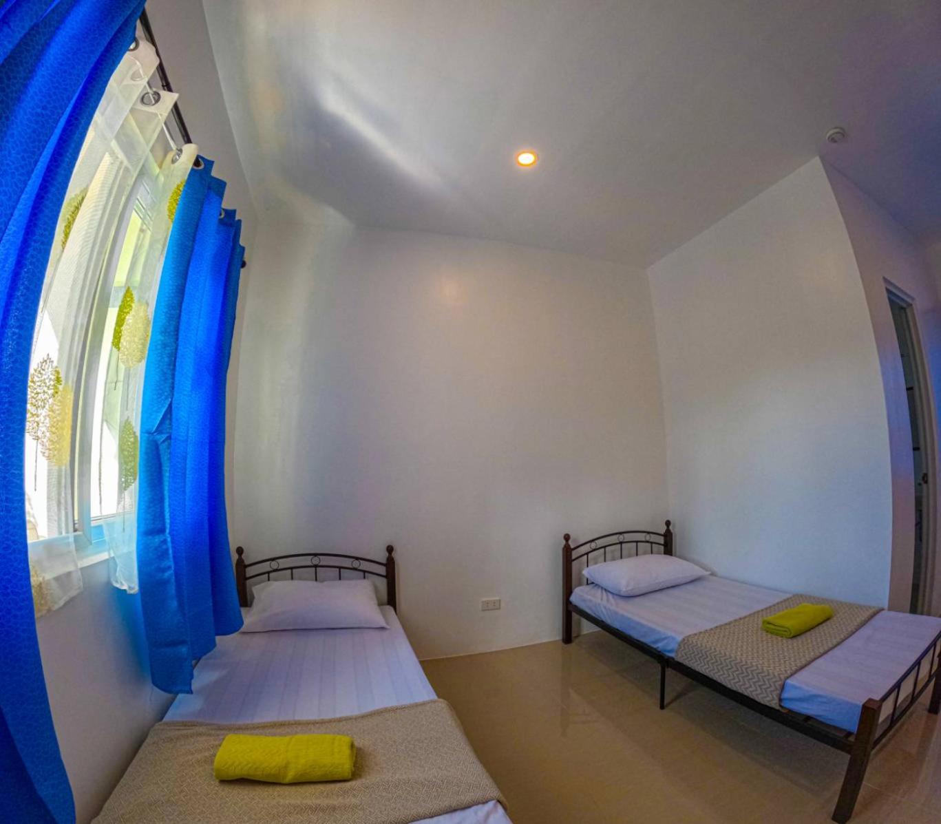 Standard Twin Room - Photo 5