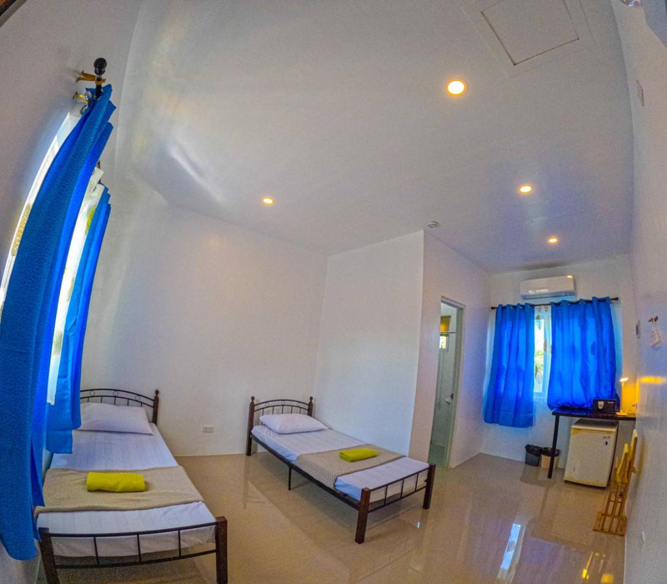 Standard Twin Room - Photo 3