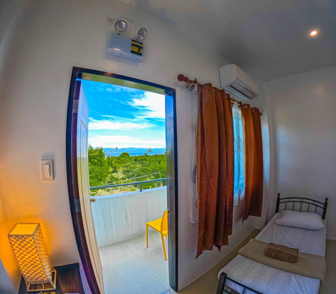 Superior Twin Room with Sea View - Photo 6