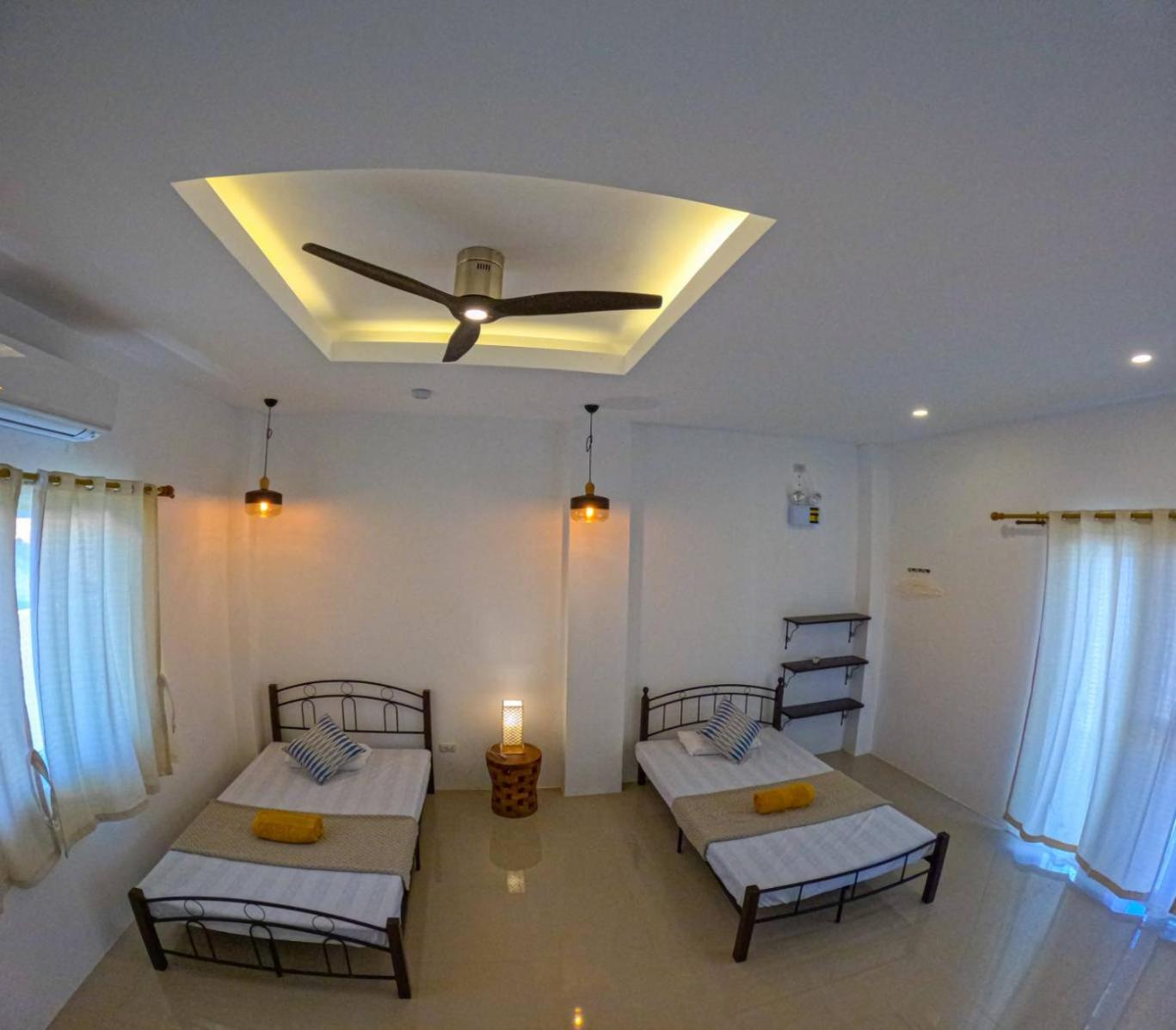 Deluxe Room - Photo 3