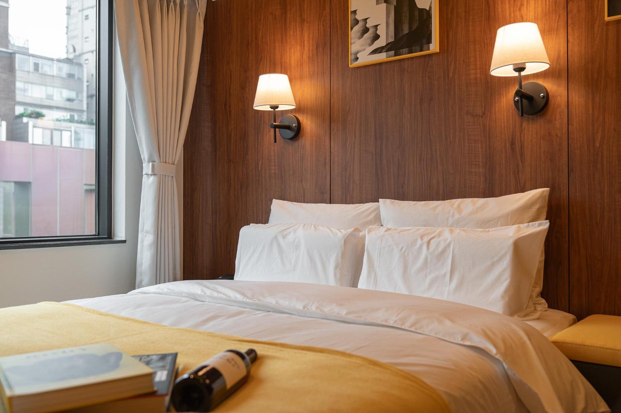 Deluxe Double Room - Photo 16