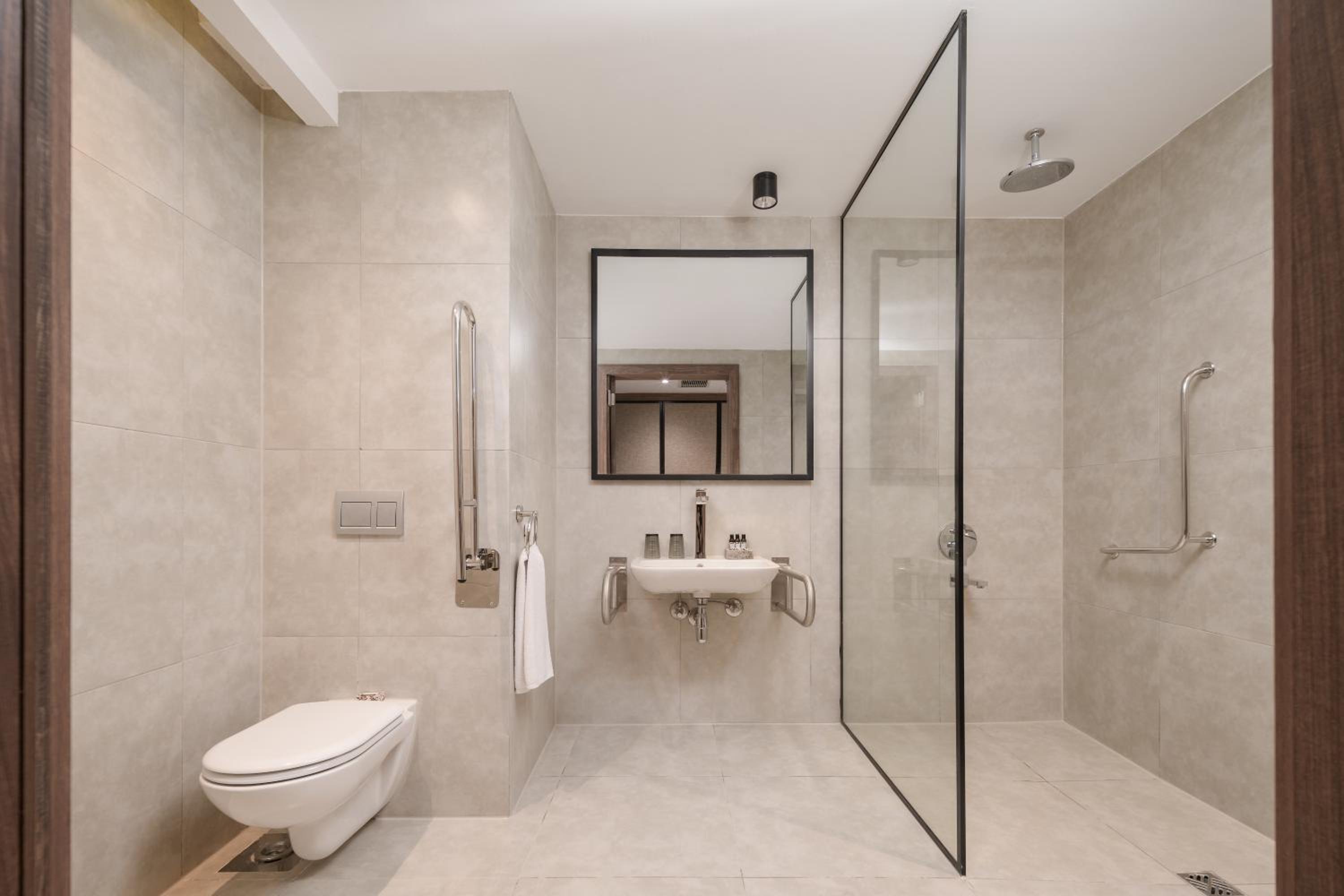 Deluxe Accessible Twin Room - Pool Access - Photo 3