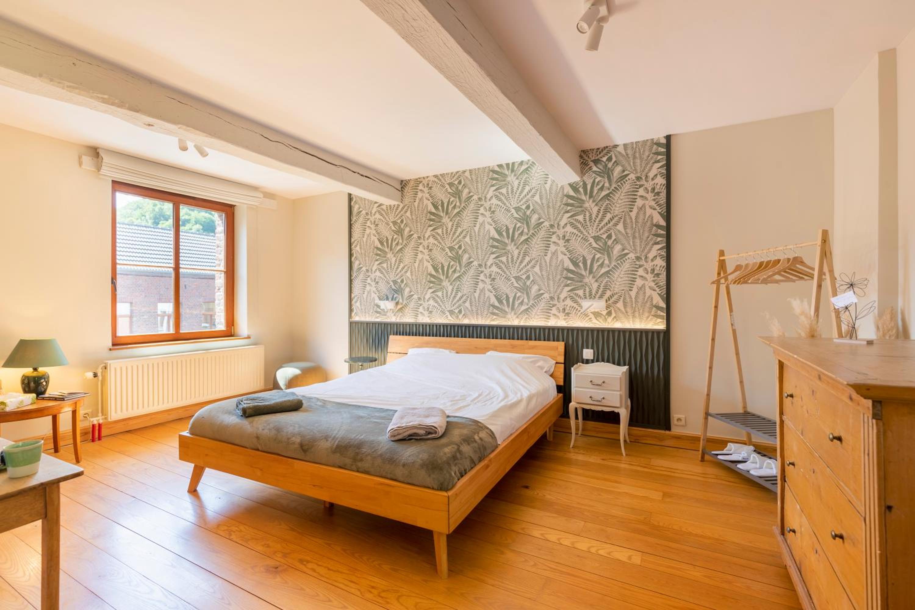Deluxe King Room photo 2
