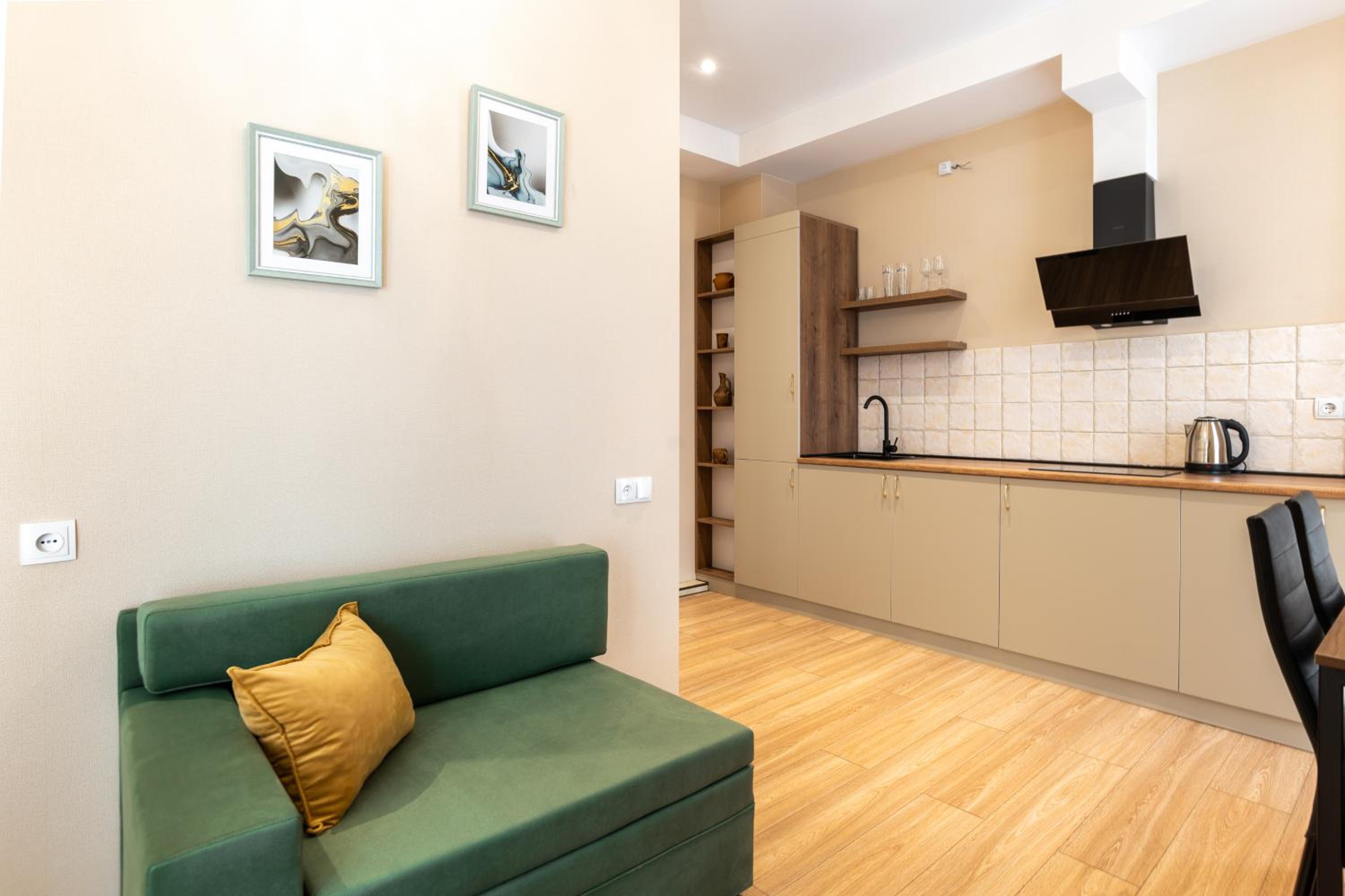 Deluxe Family Room - Photo 1