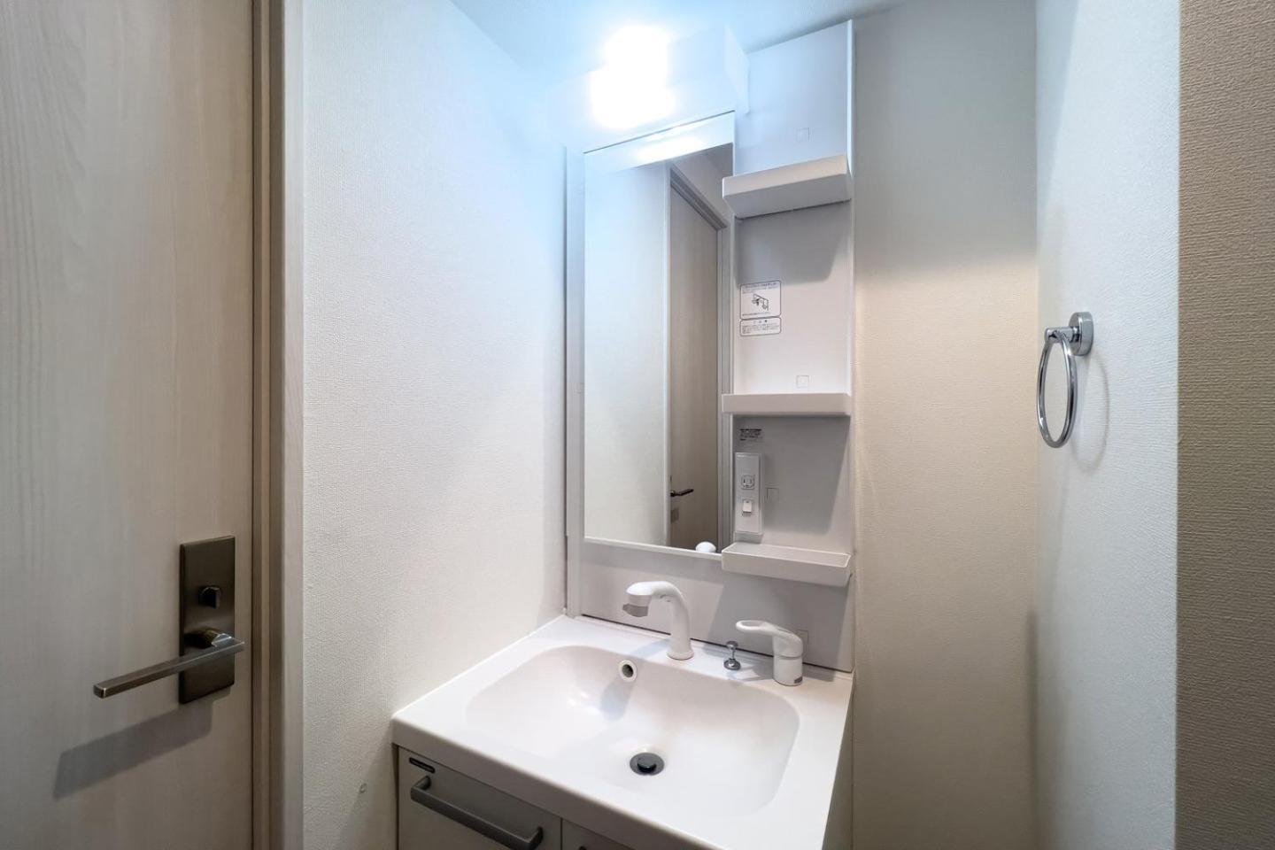 One-Bedroom Apartment photo 3