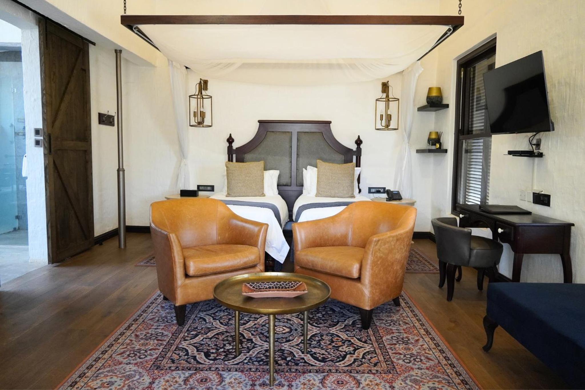 Deluxe Twin Room with Veranda and Forest View