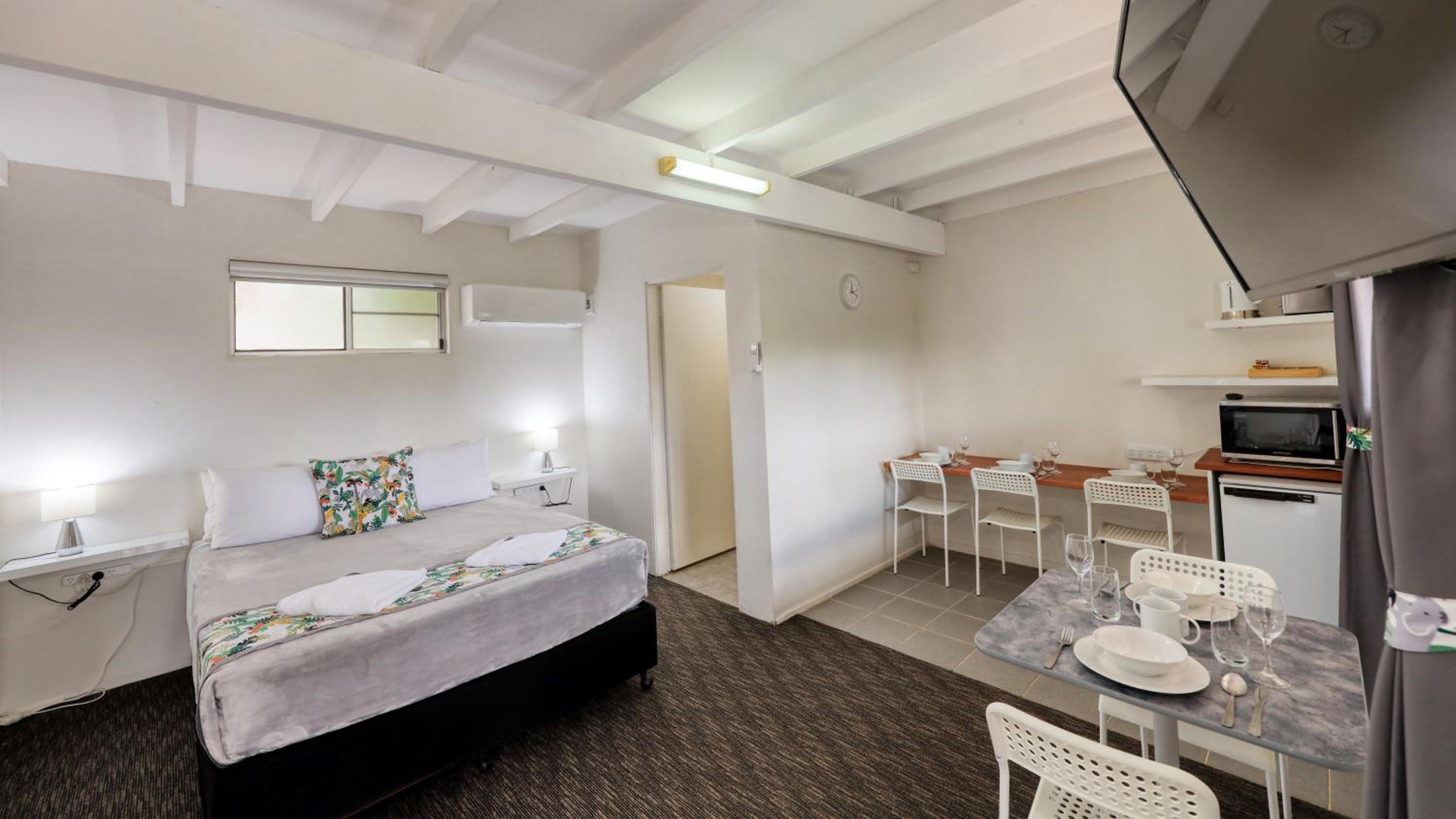 Deluxe Family Room