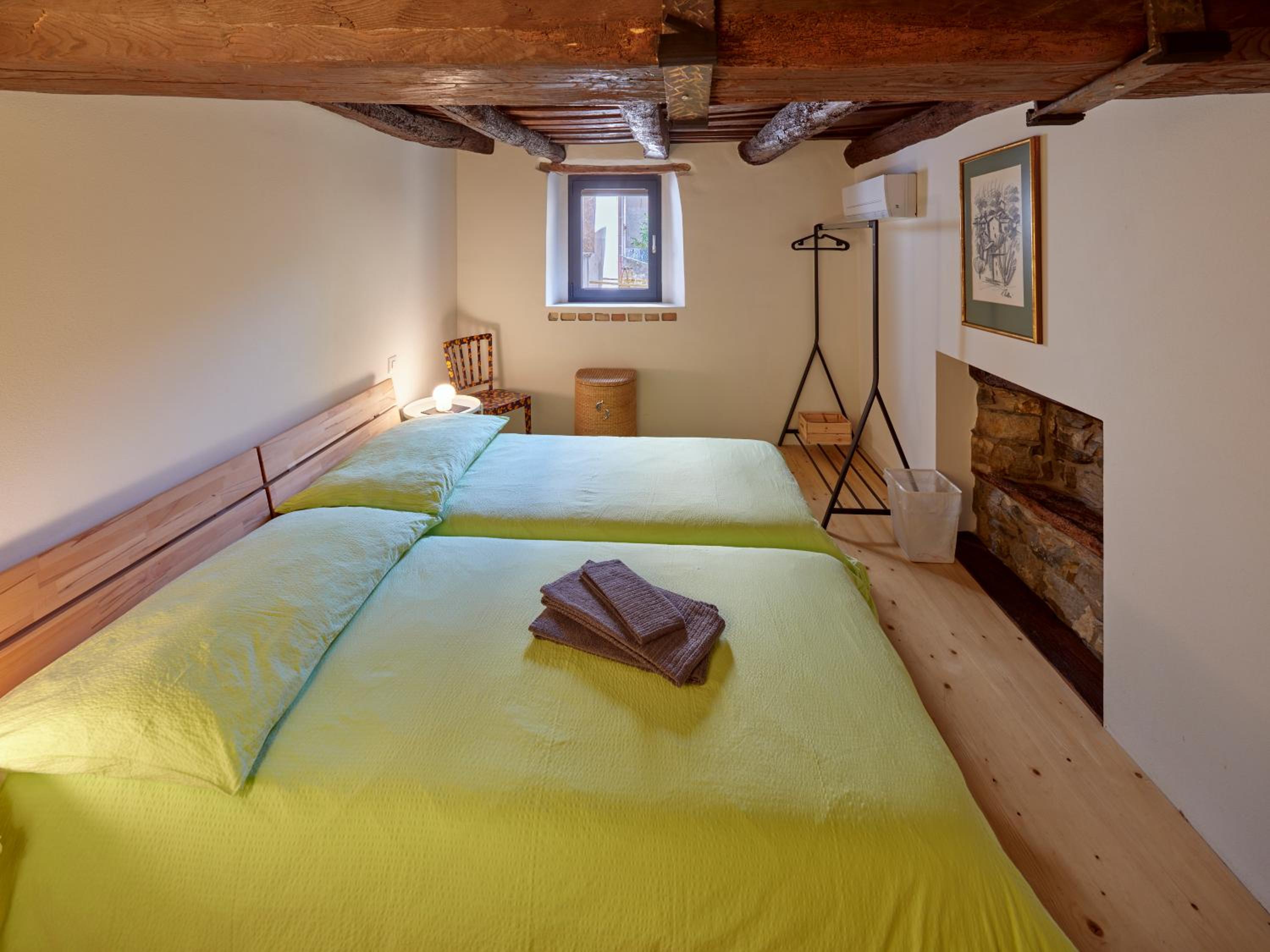 Twin Room with Private Bathroom photo 3
