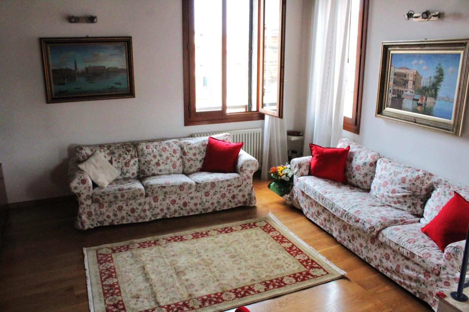 Two-Bedroom Apartment photo 2