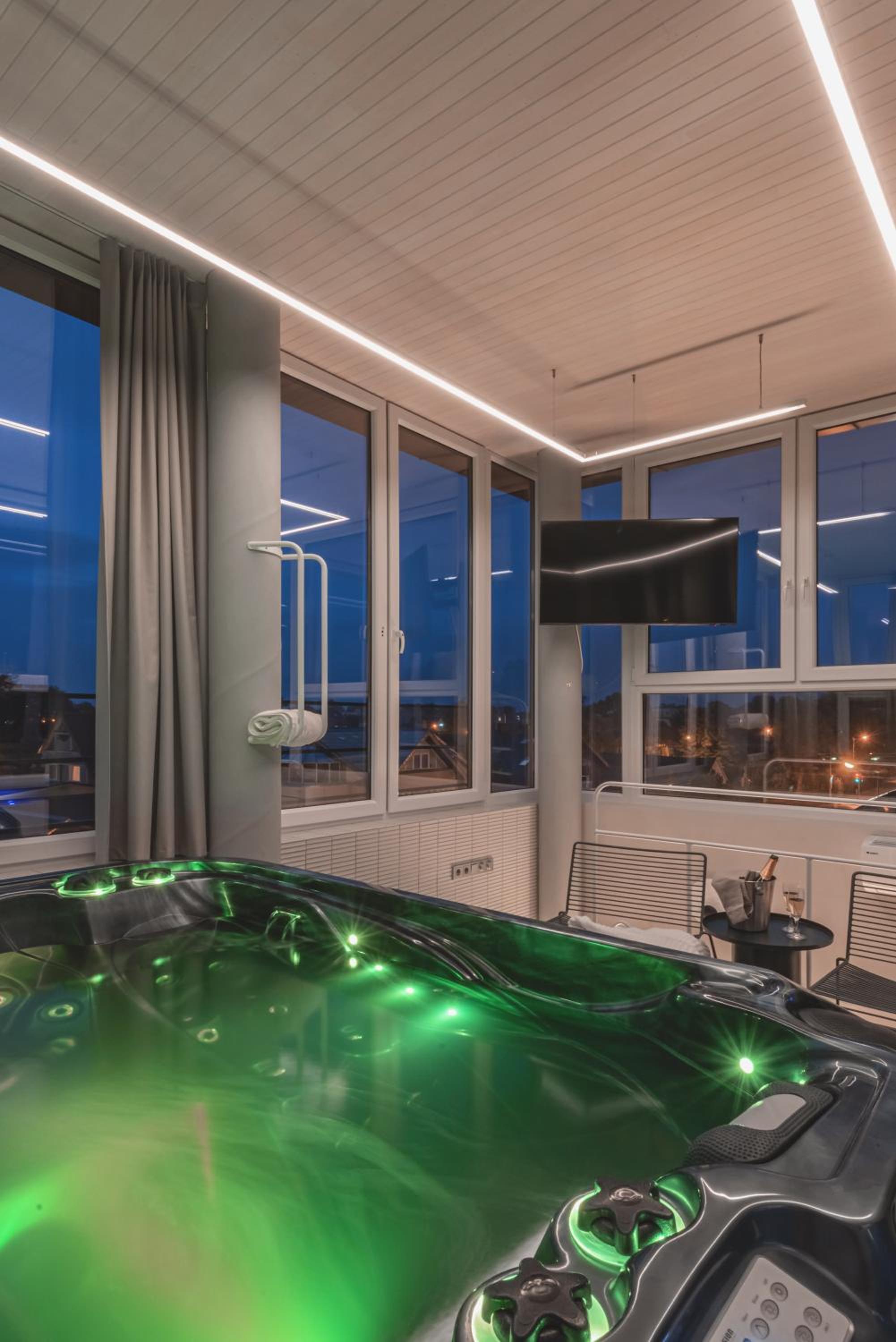 One-Bedroom Apartment