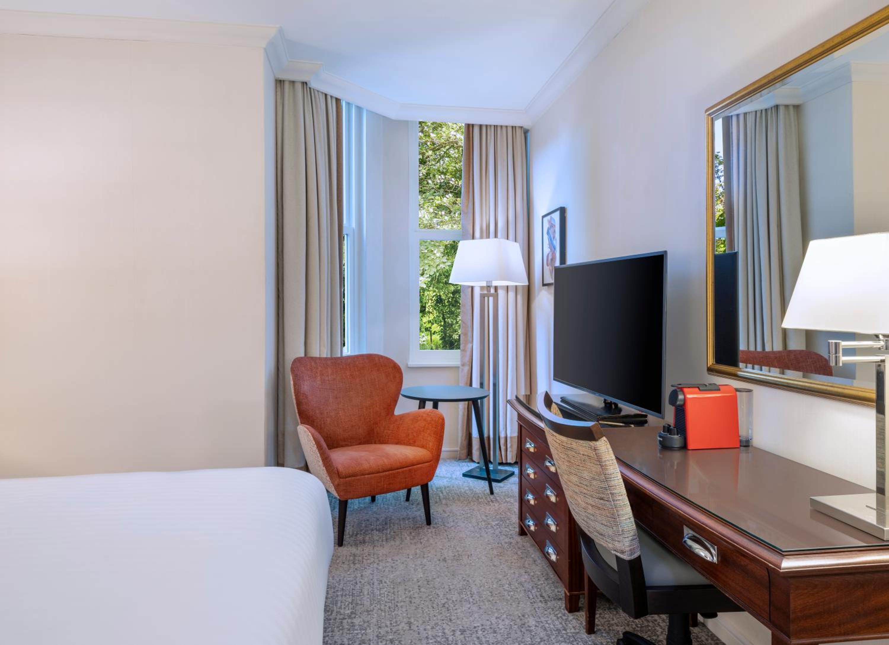 Superior King Room - Photo 1