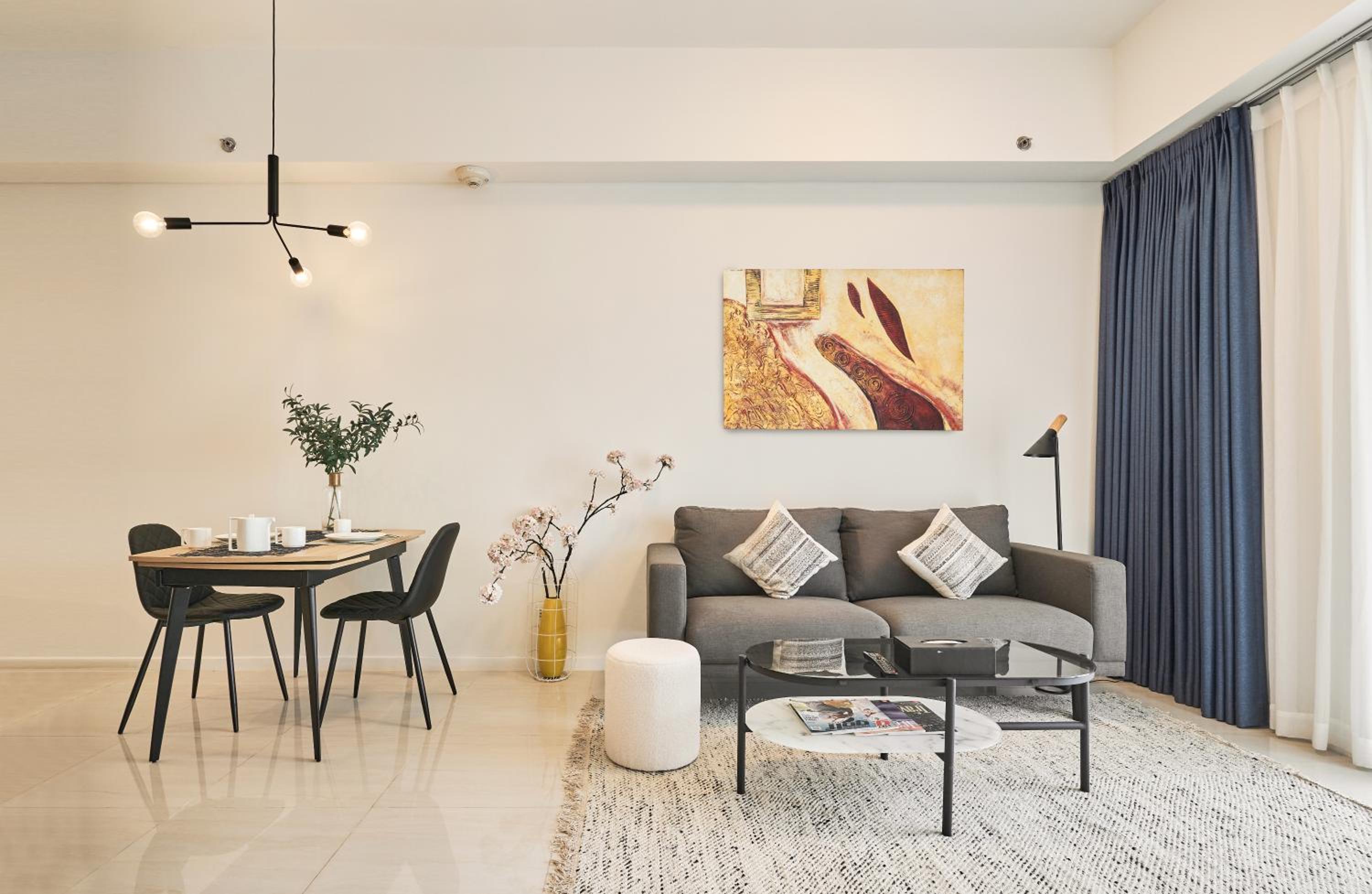 One-Bedroom Deluxe Apartment